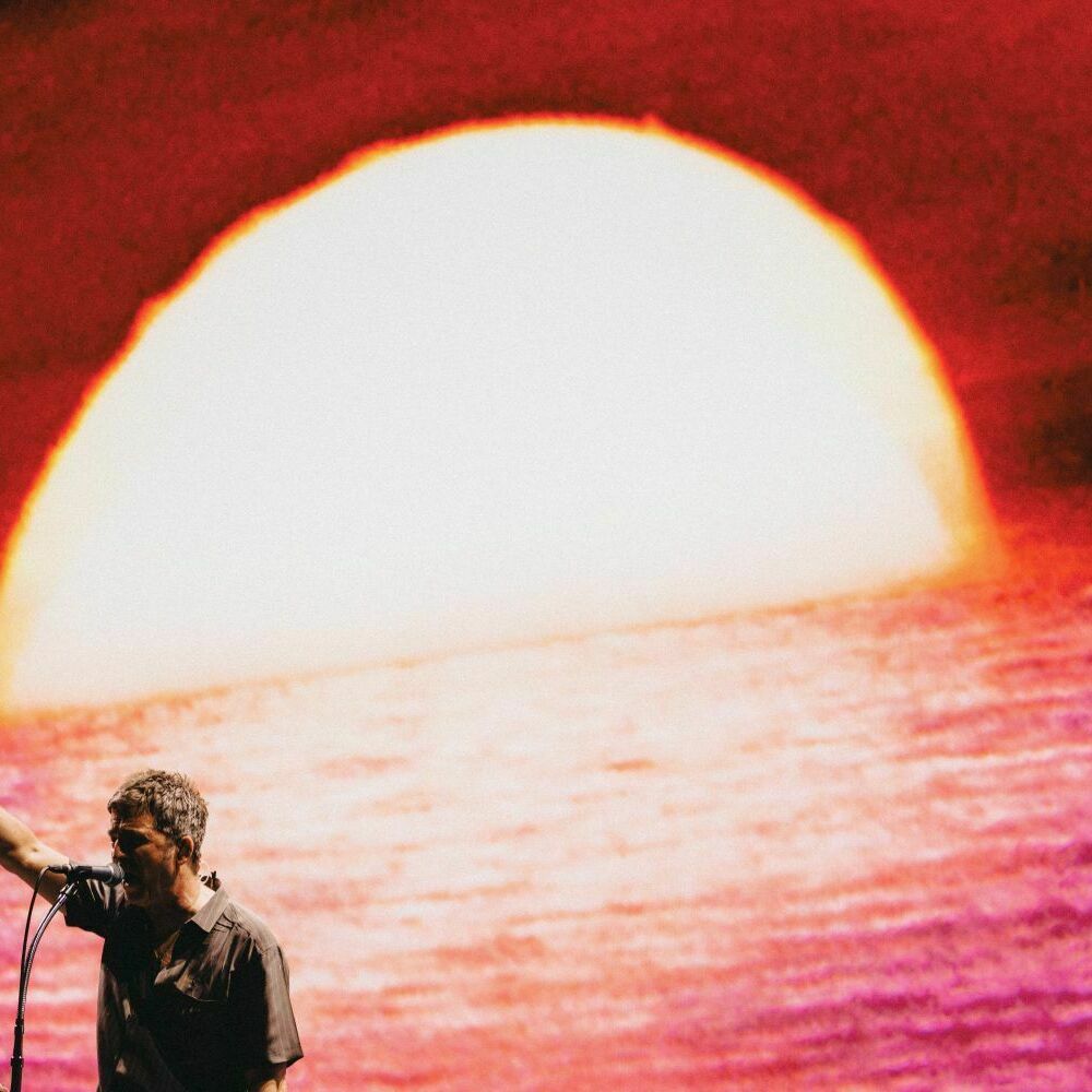"Oasis: Don’t Look Back In Anger" - the great return of the Gallagher brothers now on Disney+