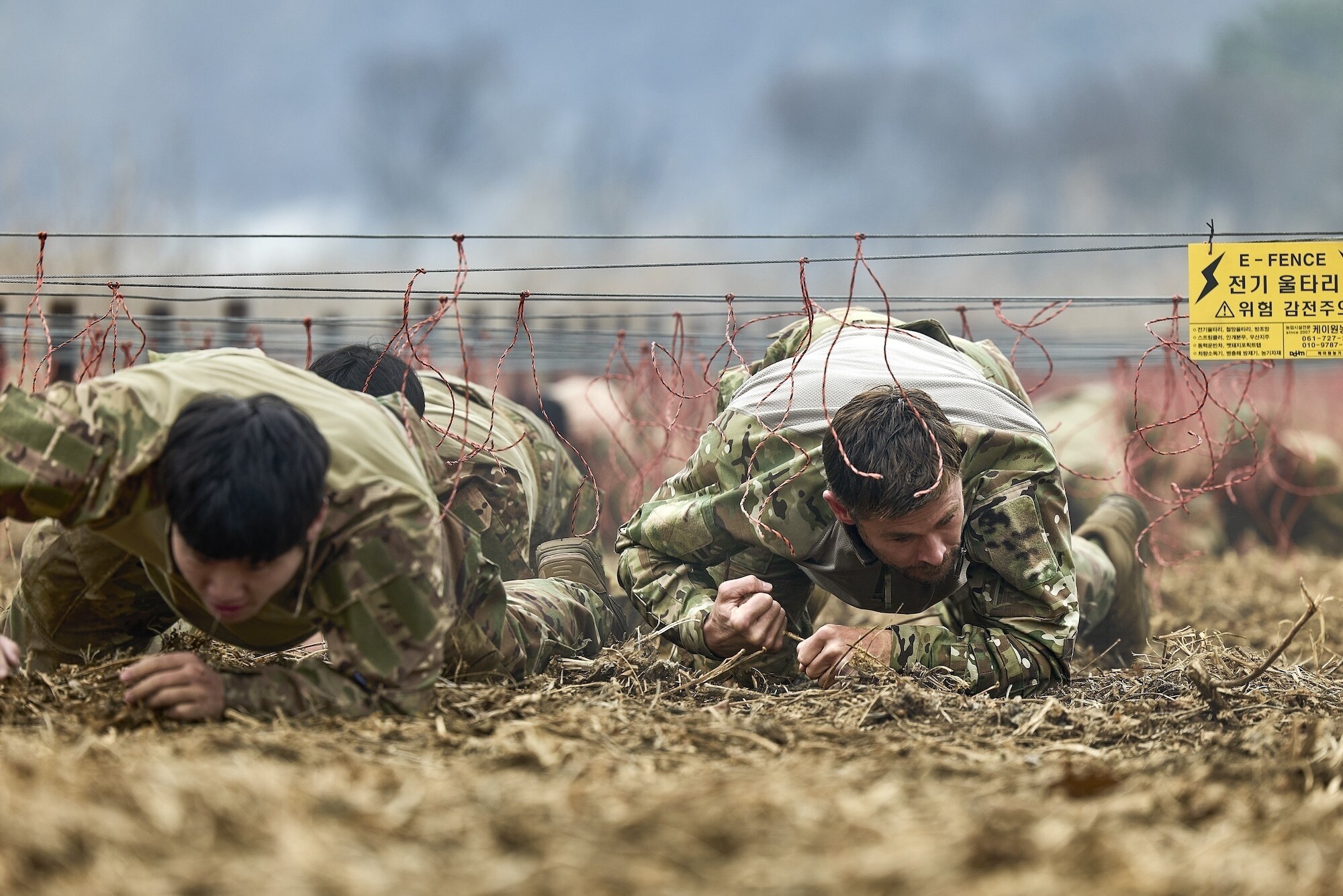 Chris Hemsworth sets out to confront his chronic pain in a bold, immersive journey through South Korea. Guided by pain expert Dr. BJ Miller, he explores ancient healing traditions and cutting-edge science. The final test: "pain valley"—a brutal gauntlet of Special Forces trials that will push him to the limit. (credit: National Geographic/Evan Paterakis)