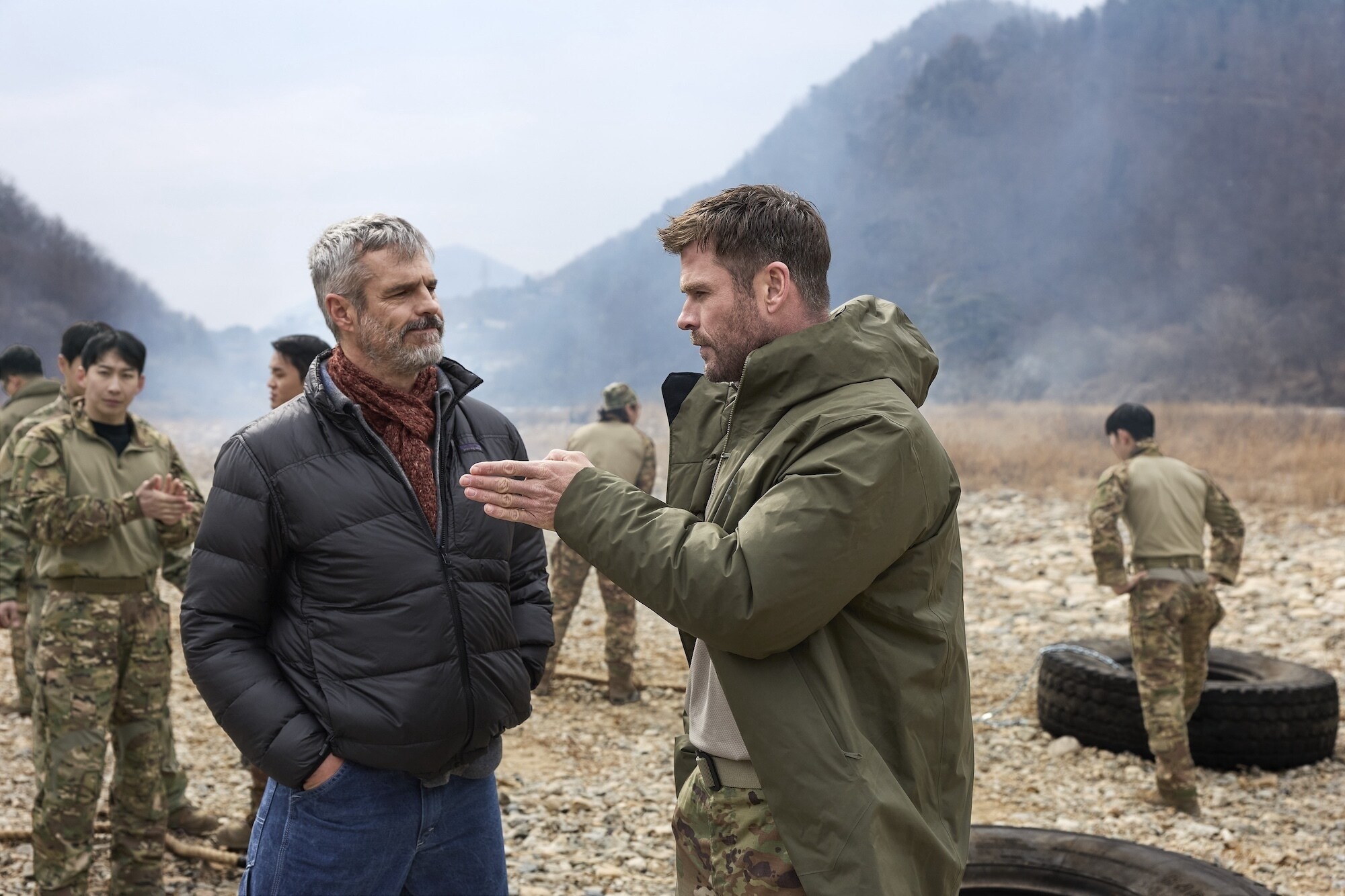 Chris Hemsworth sets out to confront his chronic pain in a bold, immersive journey through South Korea. Guided by pain expert Dr. BJ Miller, he explores ancient healing traditions and cutting-edge science. The final test: "pain valley"—a brutal gauntlet of Special Forces trials that will push him to the limit. (credit: National Geographic/Evan Paterakis)