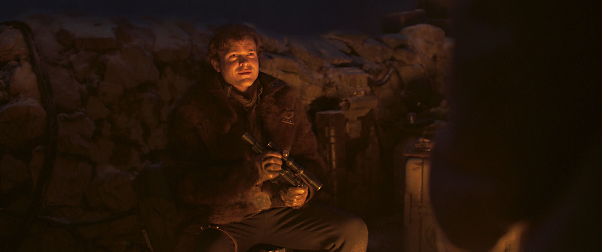 At night, Han tells his story. All he wants is to buy a starship and go back for the girl he love...