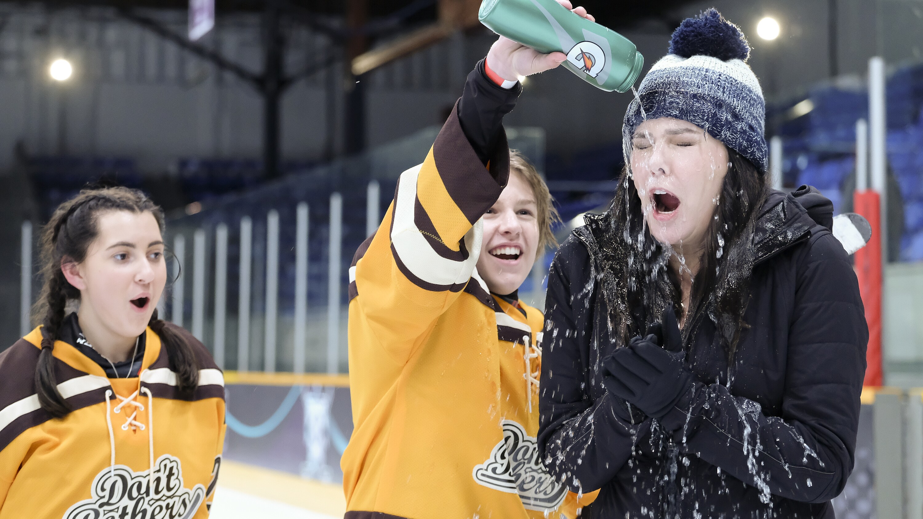 THE MIGHTY DUCKS: GAME CHANGERS - "Breakaway" - Alex tries to be a real coach, Evan recruits Sofi, and the team gets unexpected help...from Bombay. (Disney/Liane Hentscher) KIEFER O’REILLY, LAUREN GRAHAM