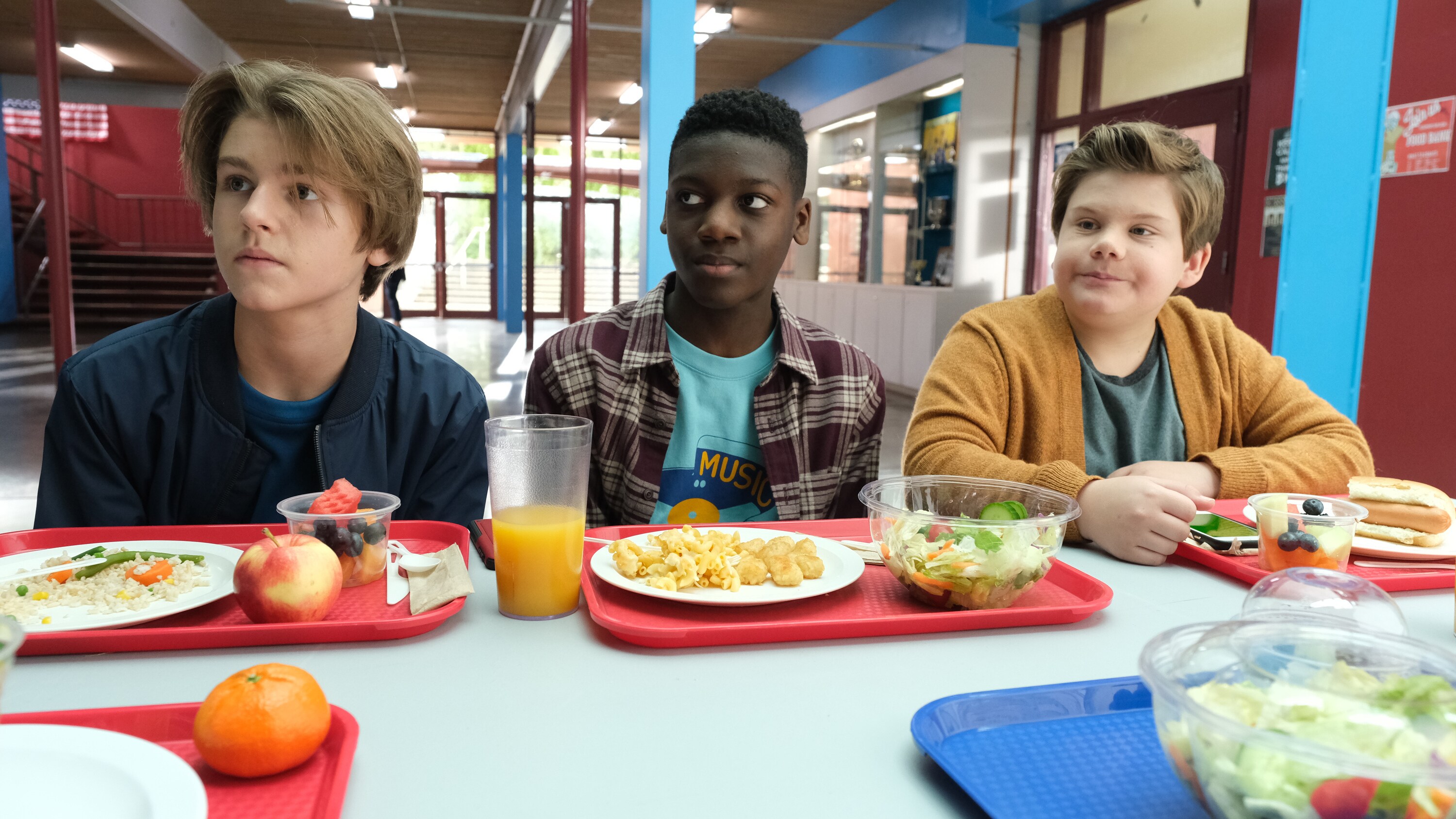 THE MIGHTY DUCKS: GAME CHANGERS - "Cherry Picker" - Evan’s rocker dad unexpectedly shows up, complicating things for Evan, Alex, and even Bombay. (Disney/Liane Hentscher) KIEFER O’REILLY, DE’JON WATTS, MAXWELL SIMPKINS