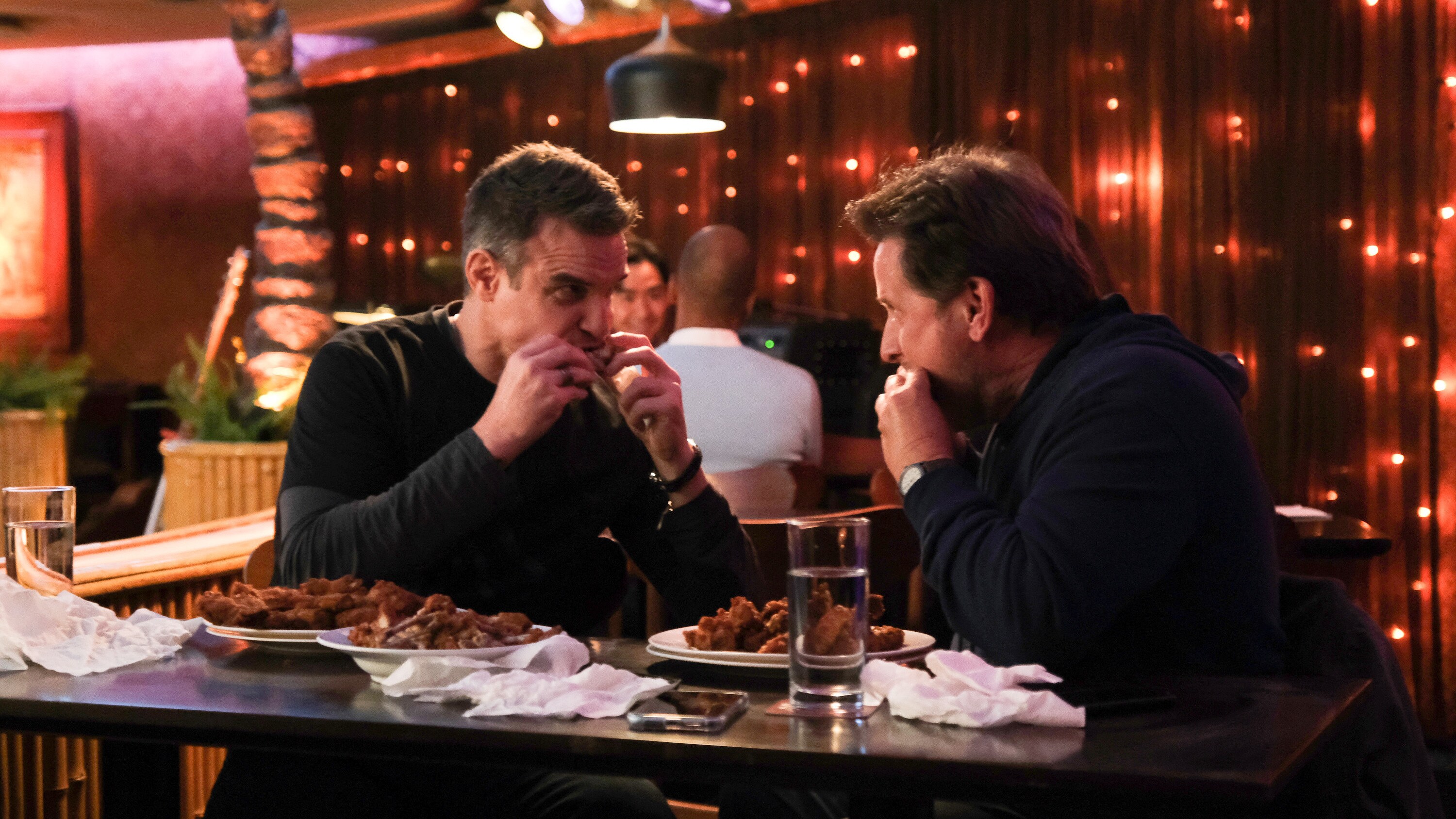 THE MIGHTY DUCKS: GAME CHANGERS - "Cherry Picker" - Evan’s rocker dad unexpectedly shows up, complicating things for Evan, Alex, and even Bombay. (Disney/Liane Hentscher) EDDIE MCCLINTOCK, EMILIO ESTEVEZ