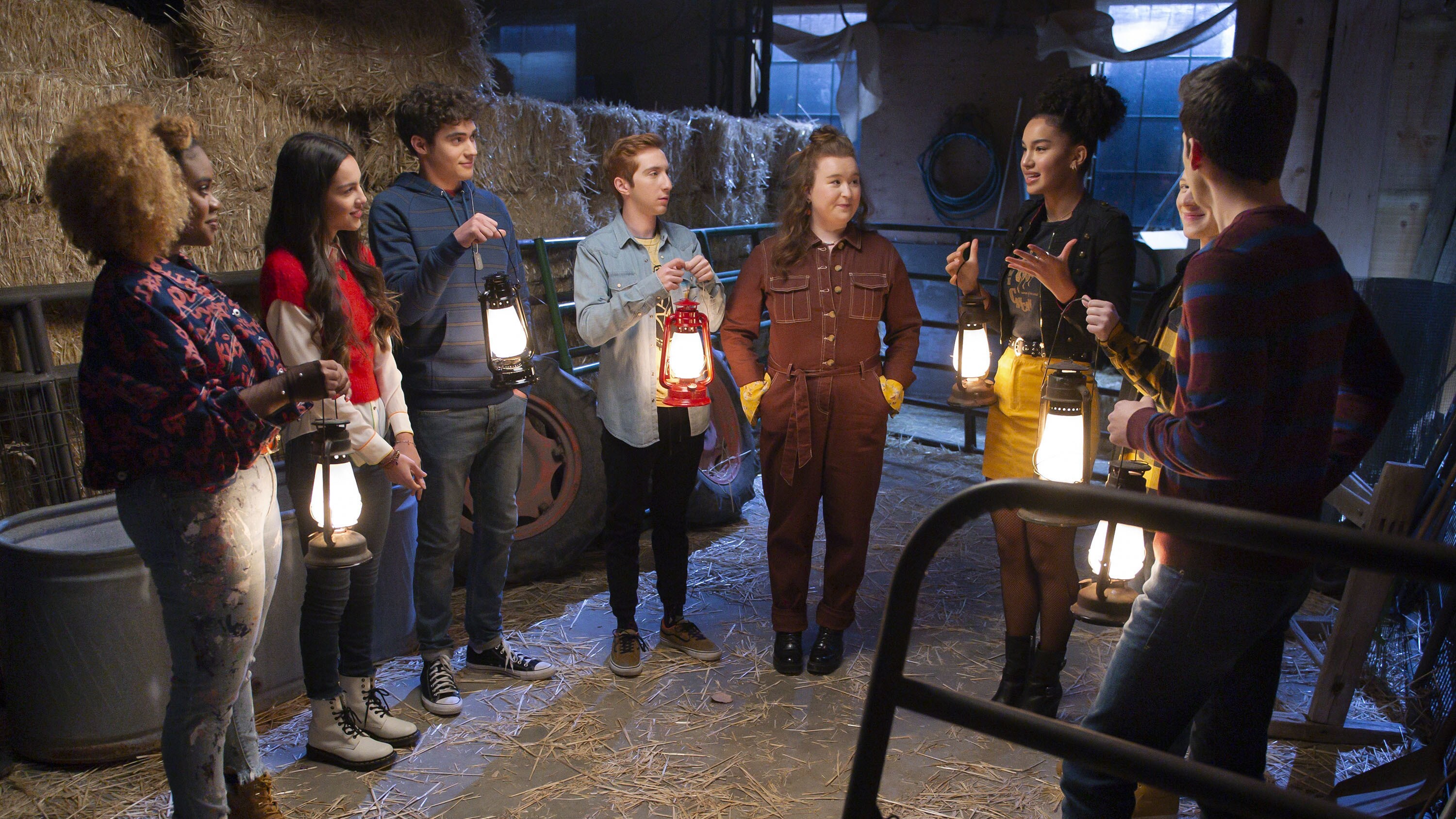 HIGH SCHOOL MUSICAL: THE MUSICAL: THE SERIES - "The Quinceañero" (Disney/Fred Hayes) DARA RENEÉ, OLIVIA RODRIGO, JOSHUA BASSETT, LARRY SAPERSTEIN, JULIA LESTER, SOFIA WYLIE