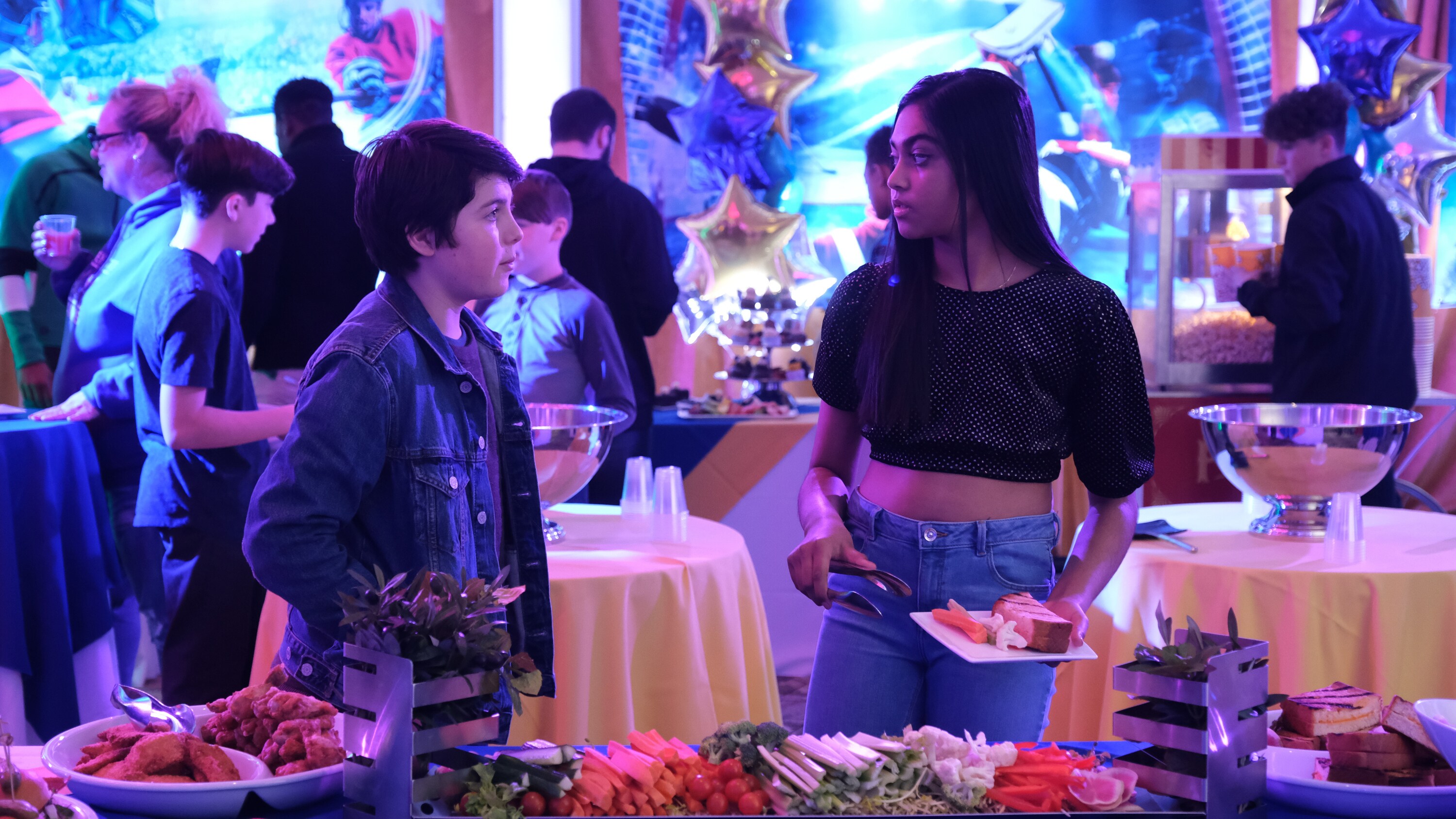 THE MIGHTY DUCKS: GAME CHANGERS - "Head Games" - Don’t Bothers road trip to States! Teen drama unfolds, Alex is left behind, Bombay reveals a secret. (Disney/Liane Hentscher) BRADY NOON, SWAYAM BHATIA
