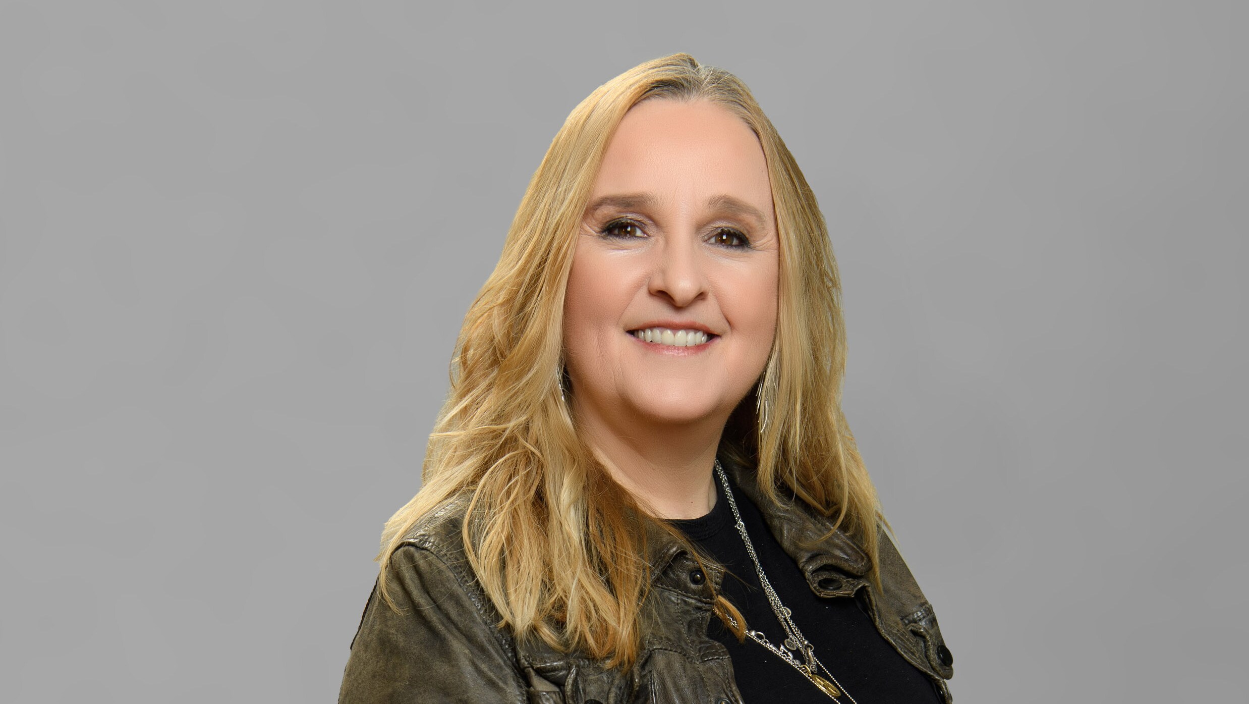 TURNING THE TABLES WITH ROBIN ROBERTS - "Episode 102” - Melissa Etheridge, Betsy Johnson, Josie Totah. (Disney/Richard Harbaugh) MELISSA ETHERIDGE