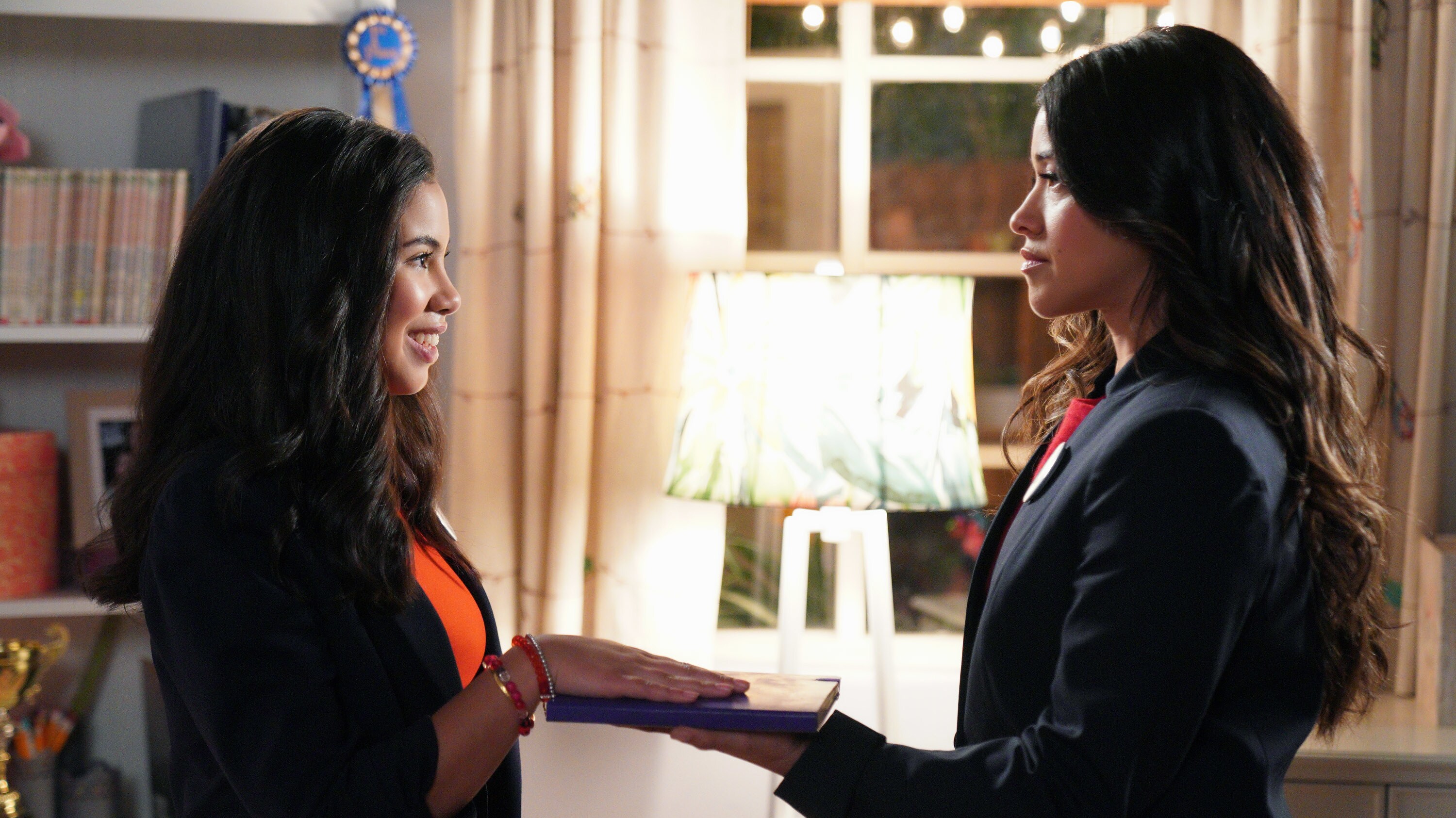 DIARY OF A FUTURE PRESIDENT - “Episode 210 October Surprise” (Disney/Christopher Willard) TESS ROMERO, GINA RODRIGUEZ