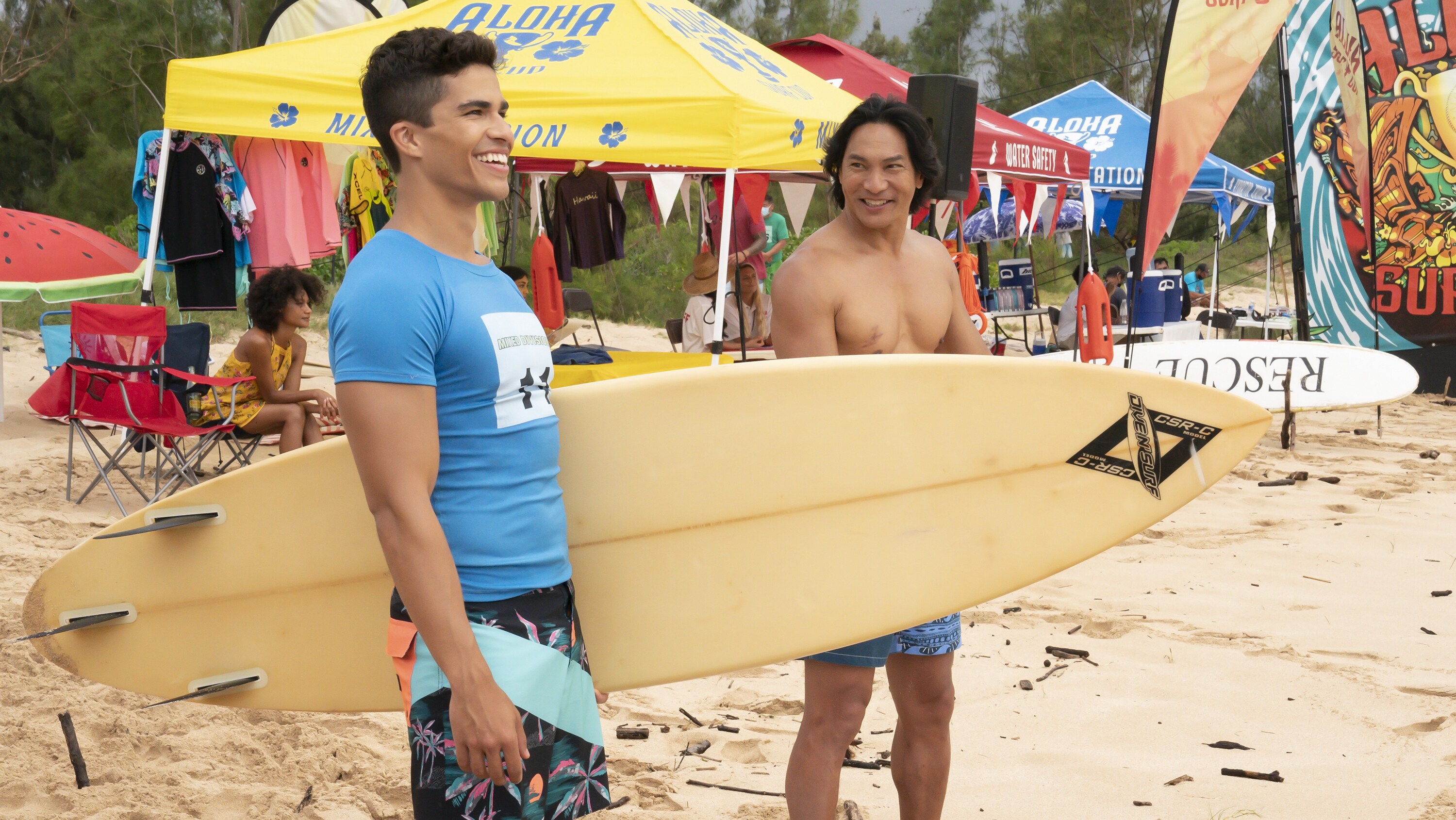 DOOGIE KAMEALOHA, M.D. - “Mom-mentum” - Lahela considers a fellowship in Seattle; Benny ends up in the seniors group at a surf competition. (Disney/Karen Neal) ALEX AIONO, JASON SCOTT LEE