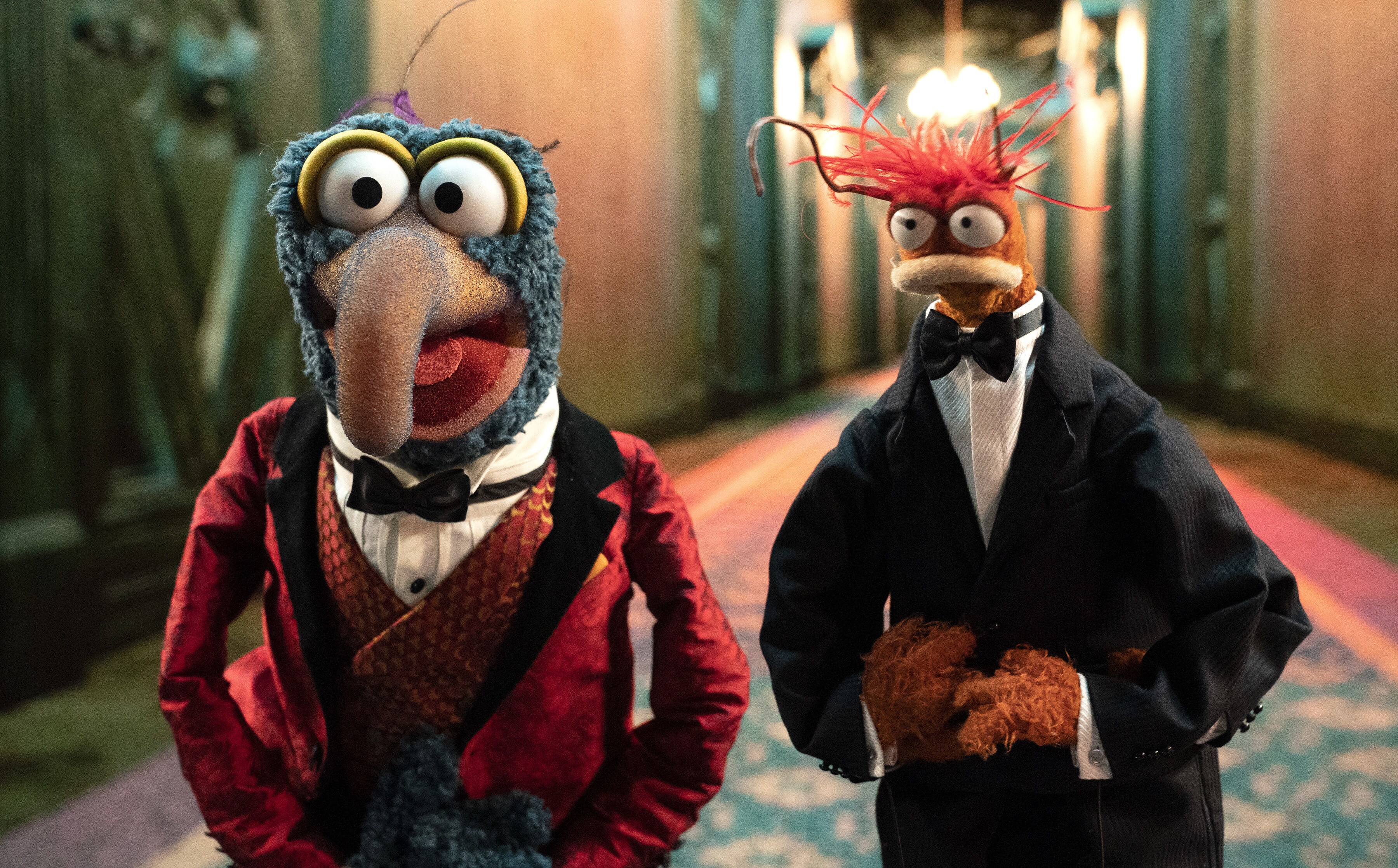 MUPPETS HAUNTED MANSION (Disney/Mitch Haaseth) GONZO, PEPE THE KING PRAWN