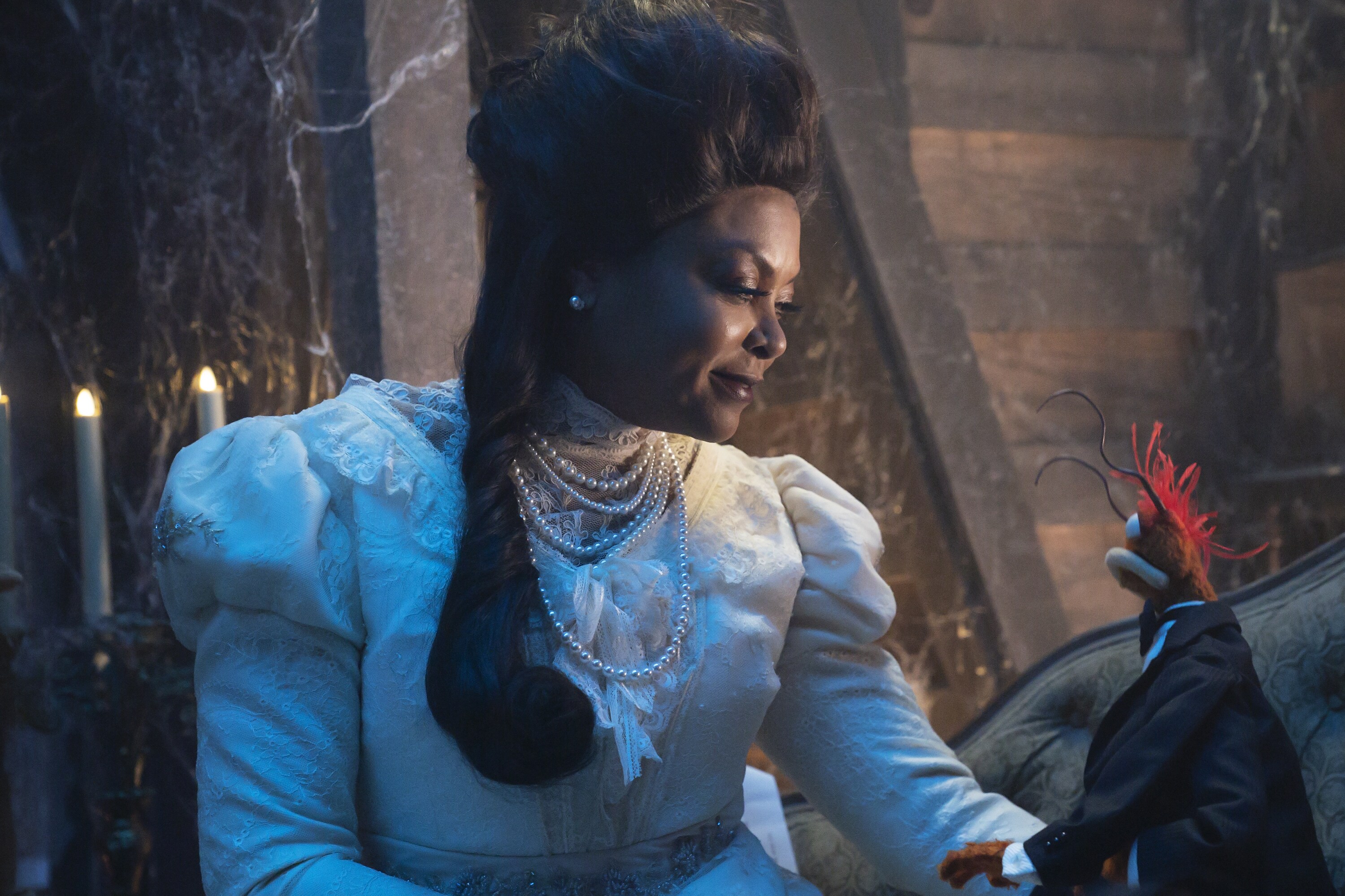 MUPPETS HAUNTED MANSION (Disney/Mitch Haaseth) TARAJI P. HENSON, PEPE THE KING PRAWN
