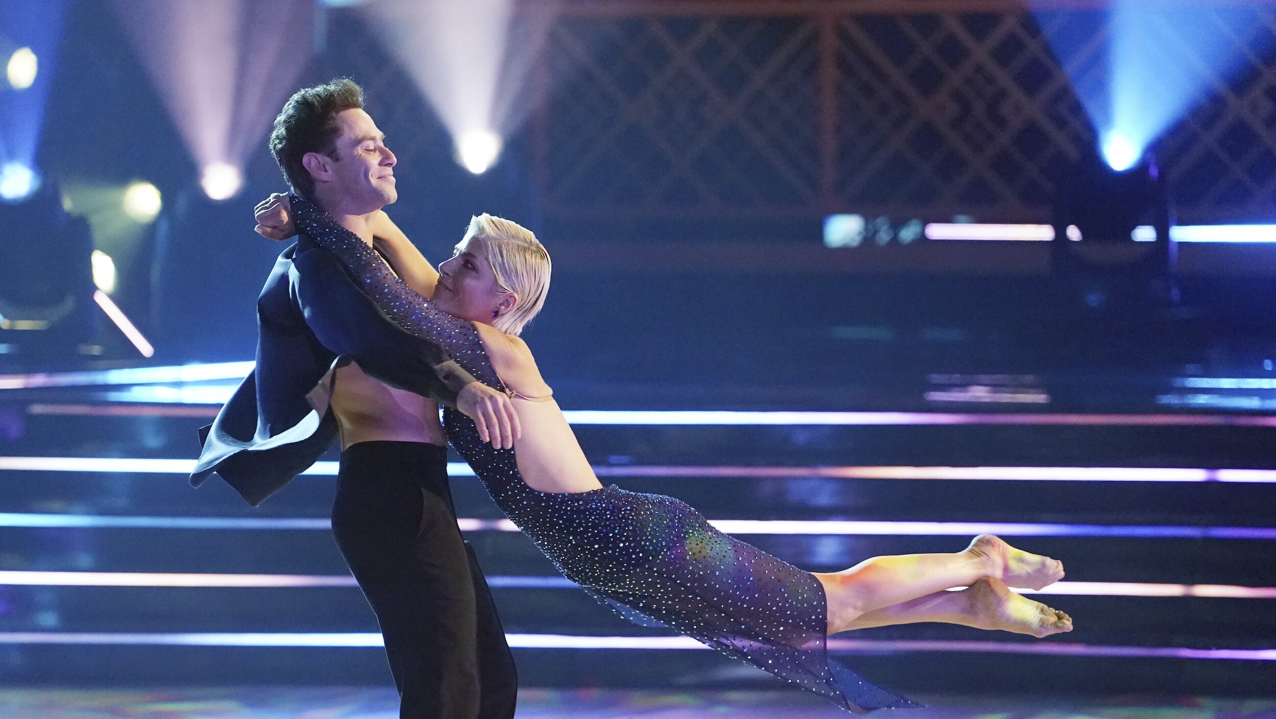 DANCING WITH THE STARS - “Finale” – The four finalists perform their final two routines in hopes of winning the mirrorball trophy. Each couple will perform a redemption dance and an unforgettable freestyle routine. A new episode of “Dancing with the Stars” will stream live MONDAY, NOV. 21 (8:00pm ET / 5:00pm PT), on Disney+. (ABC/Eric McCandless) SASHA FARBER, SELMA BLAIR