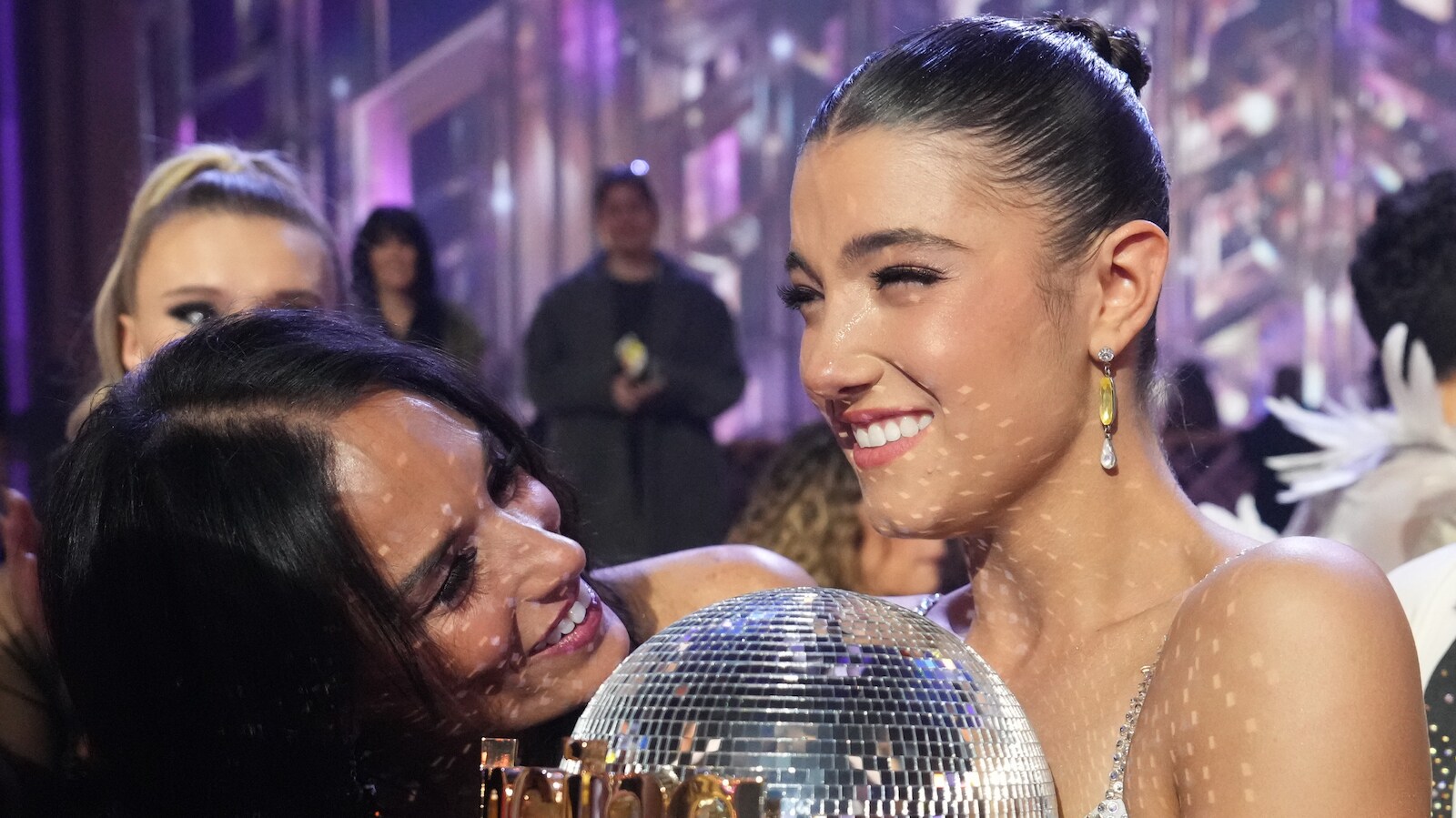 DANCING WITH THE STARS - “Finale” – The four finalists perform their final two routines in hopes of winning the mirrorball trophy. Each couple will perform a redemption dance and an unforgettable freestyle routine. A new episode of “Dancing with the Stars” will stream live MONDAY, NOV. 21 (8:00pm ET / 5:00pm PT), on Disney+. (ABC/Eric McCandless) HEIDI D’AMELIO, CHARLI D’AMELIO