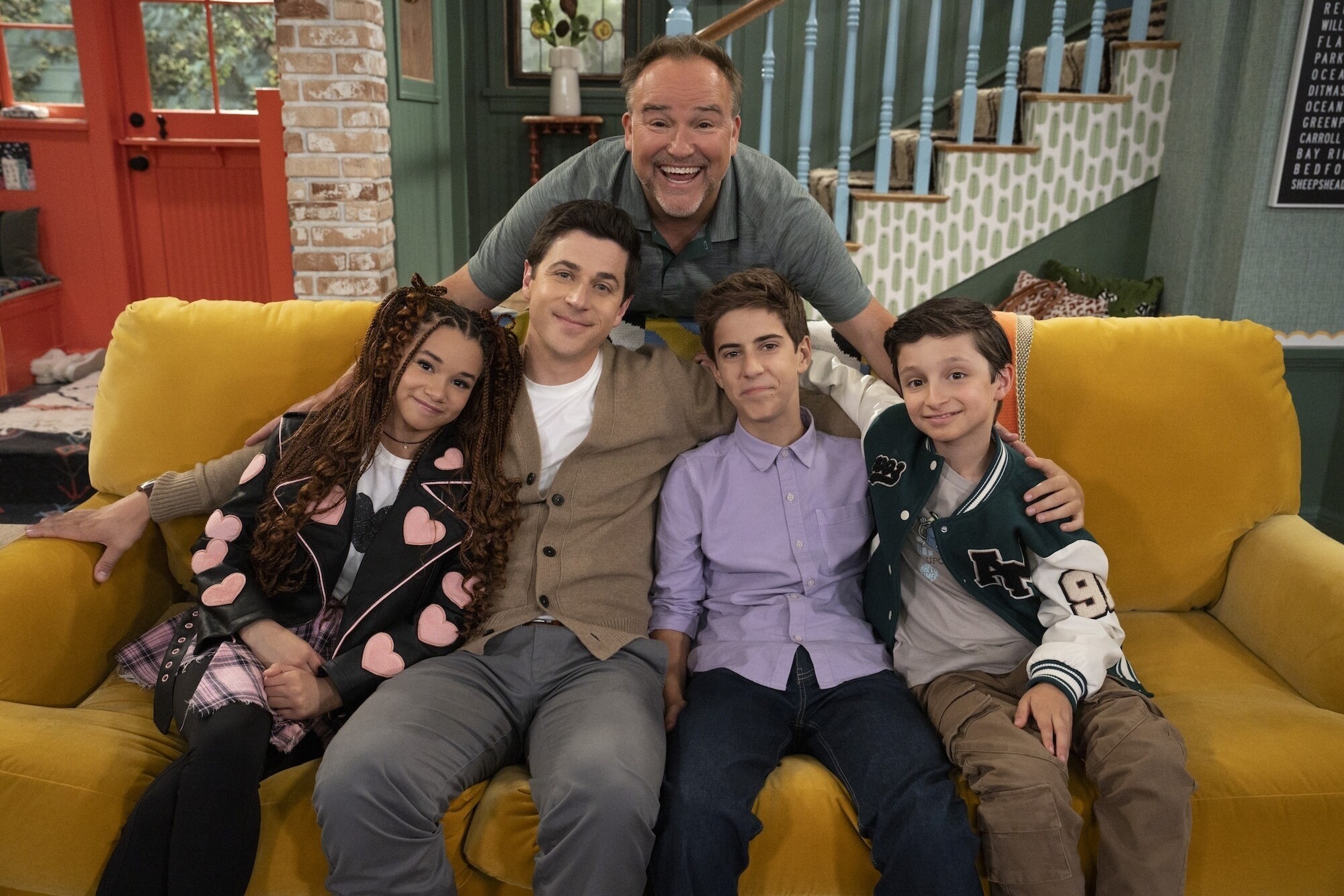 WIZARDS BEYOND WAVERLY PLACE - “We’re Gonna Need A Bigger Float” (Disney/Eric McCandless)  JANICE LEANN BROWN, DAVID HENRIE, DAVID DELUISE, ALKAIO THIELE, MAX MATENKO
