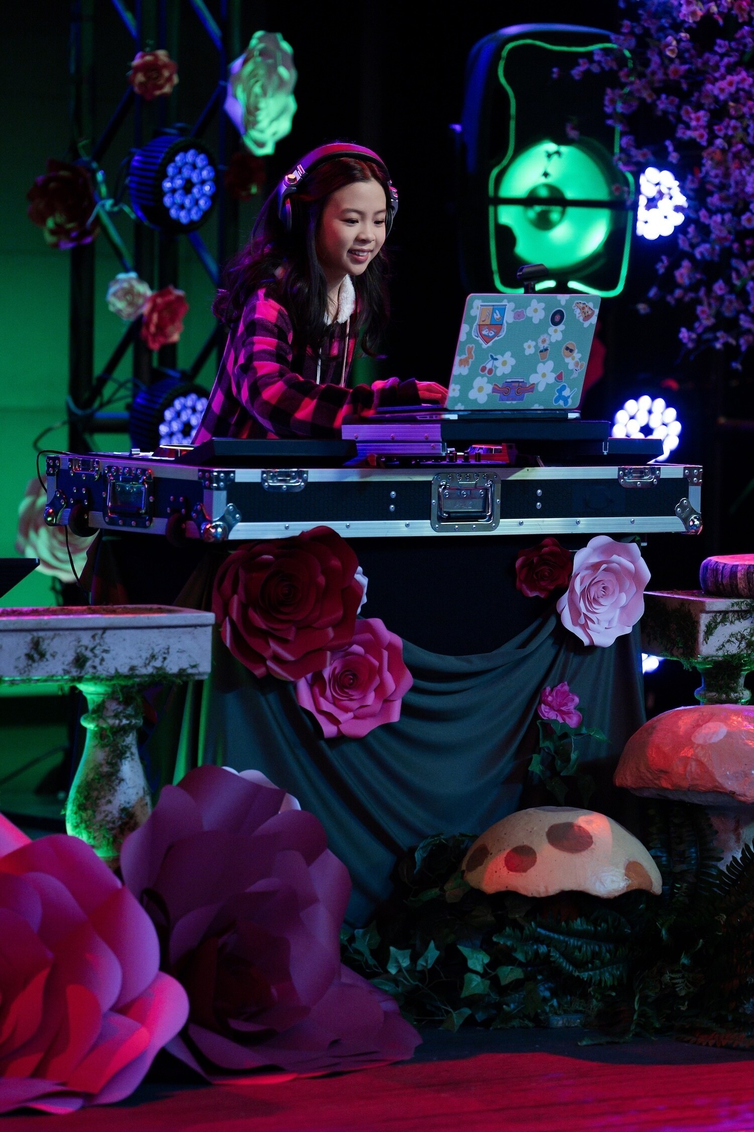 VAMPIRINA: TEENAGE VAMPIRE - “First Dance”  (Disney/Eric McCandless) JIWON LEE