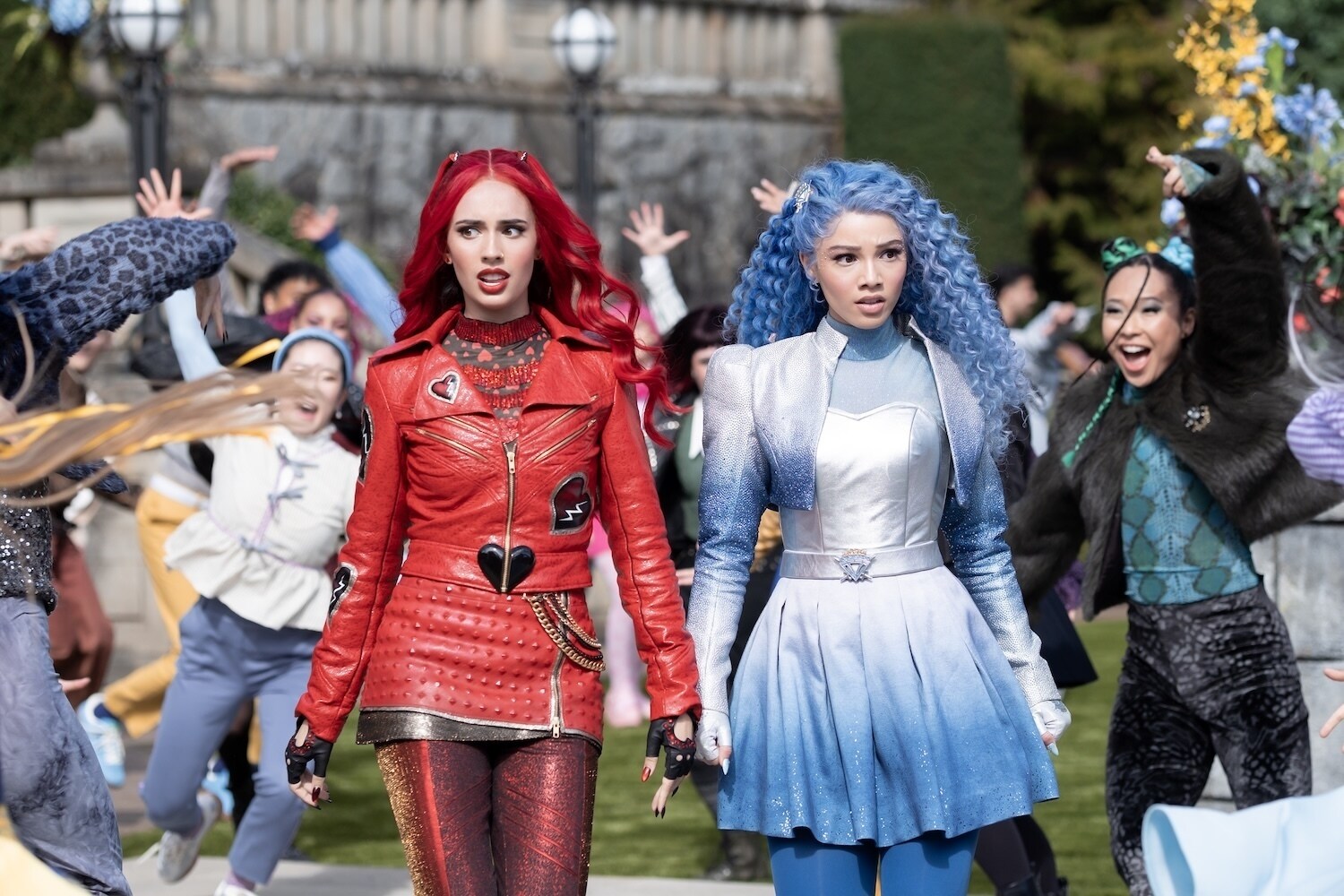 DESCENDANTS: WICKED WONDERLAND -  (Disney/David Astorga) KYLIE CANTRALL, MALIA BAKER