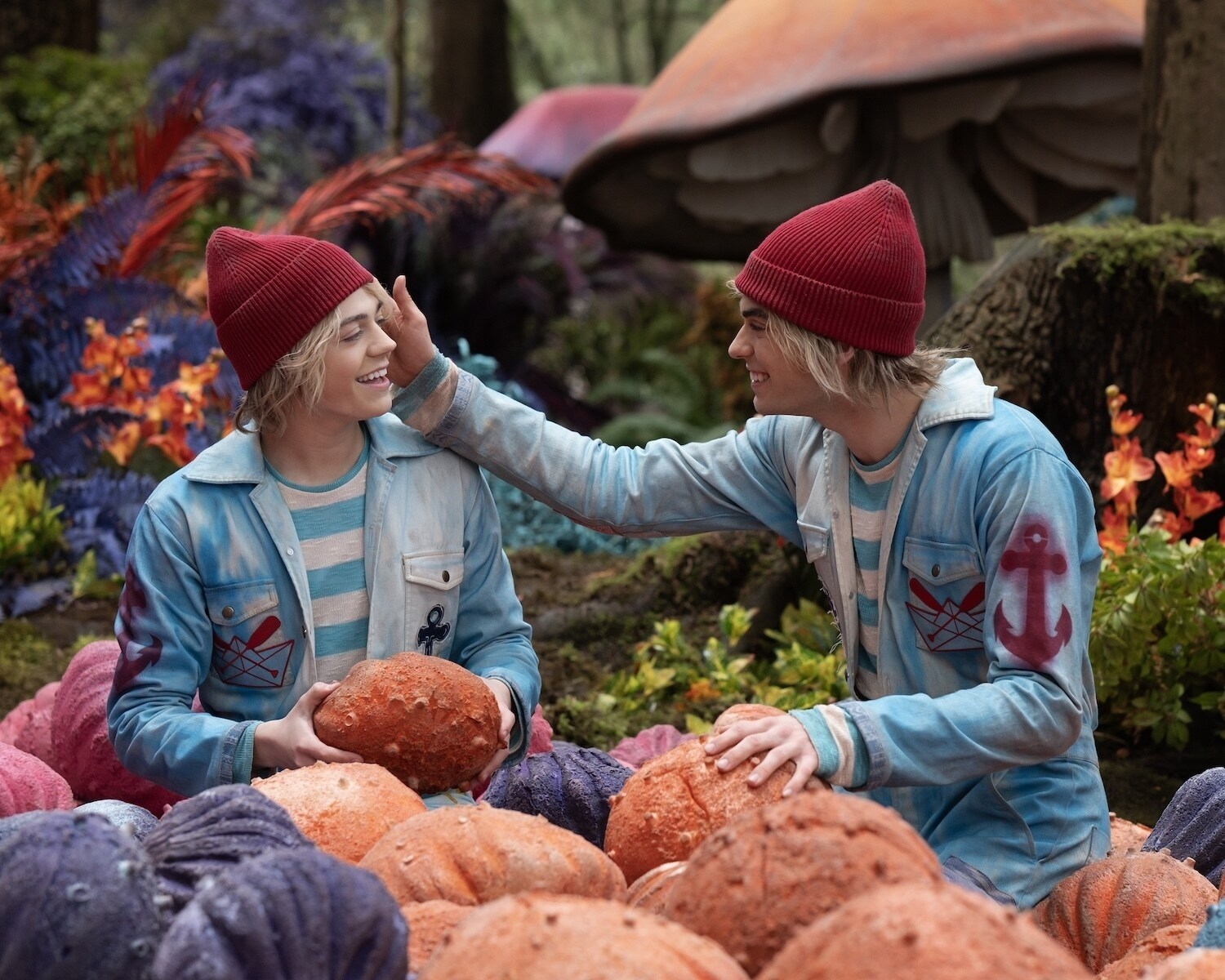 DESCENDANTS: WICKED WONDERLAND -  (Disney/David Astorga) DAYTON PARADIS, RYAN MCEWEN