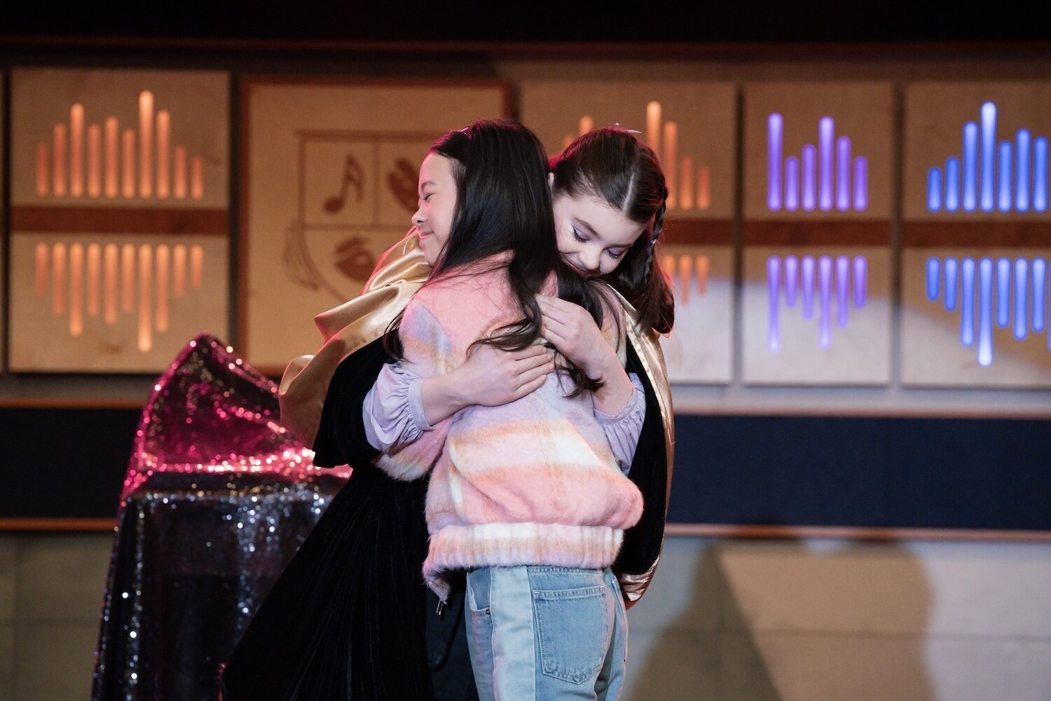 VAMPIRINA: TEENAGE VAMPIRE - “First Club” (Disney/Lara Solanki) JIWON LEE, KENZI RICHARDSON