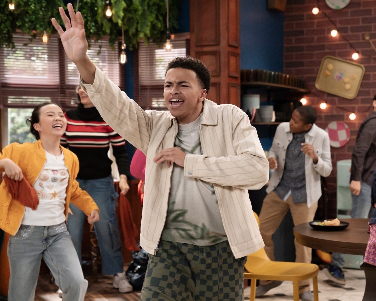 VAMPIRINA: TEENAGE VAMPIRE - “First Enemy” (Disney/Lara Solanki) JIWON LEE, SHAUN DIXON