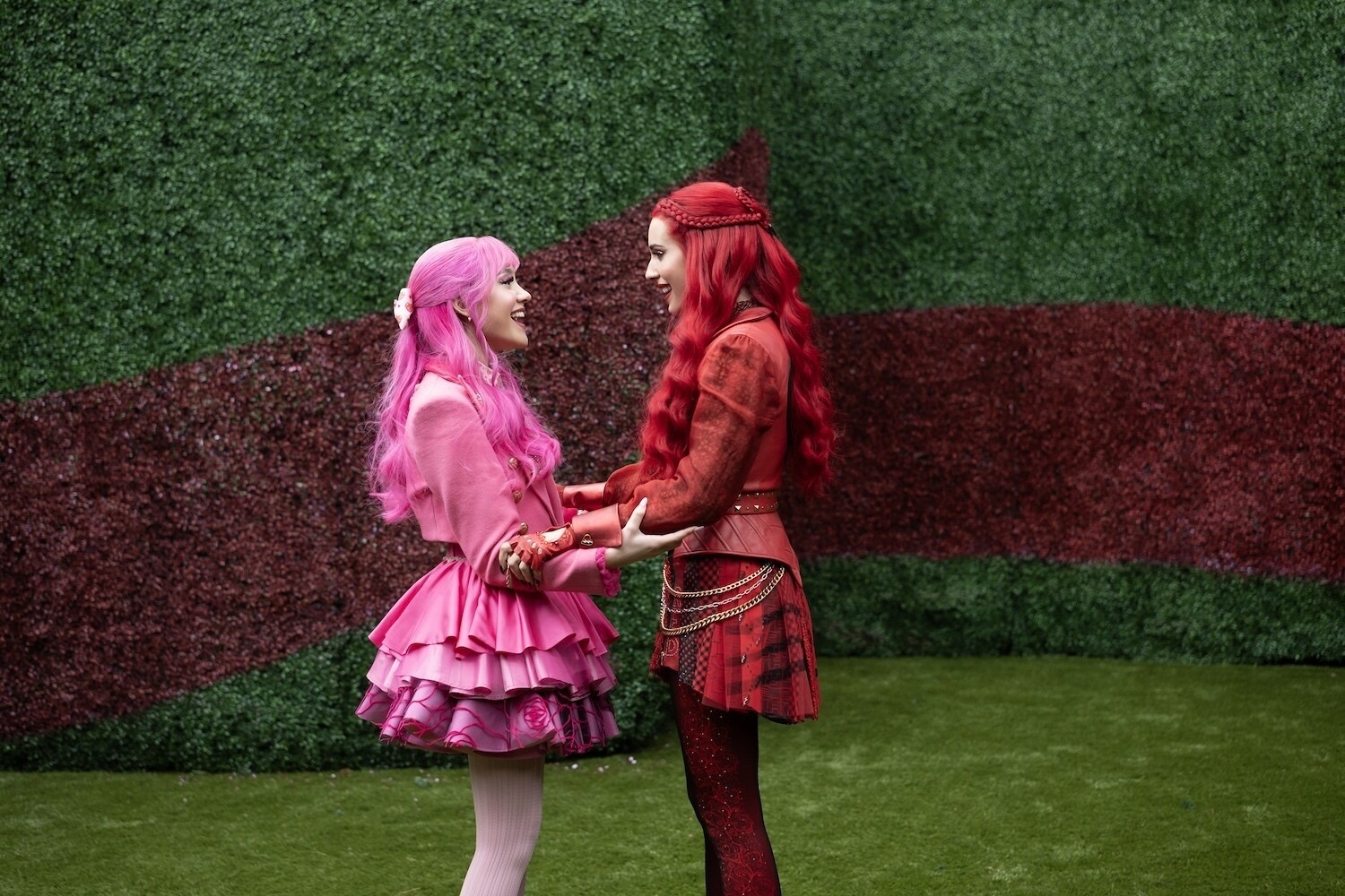 DESCENDANTS: WICKED WONDERLAND -  (Disney/David Astorga) LIAMANI SEGURA, KYLIE CANTRALL