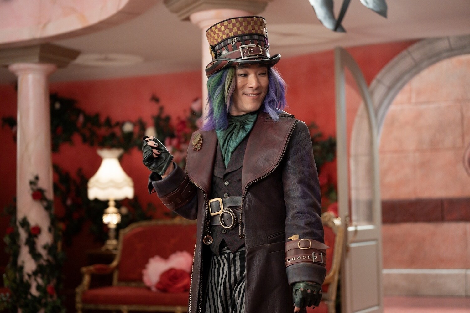DESCENDANTS: WICKED WONDERLAND -  (Disney/David Astorga) LEONARDO NAM