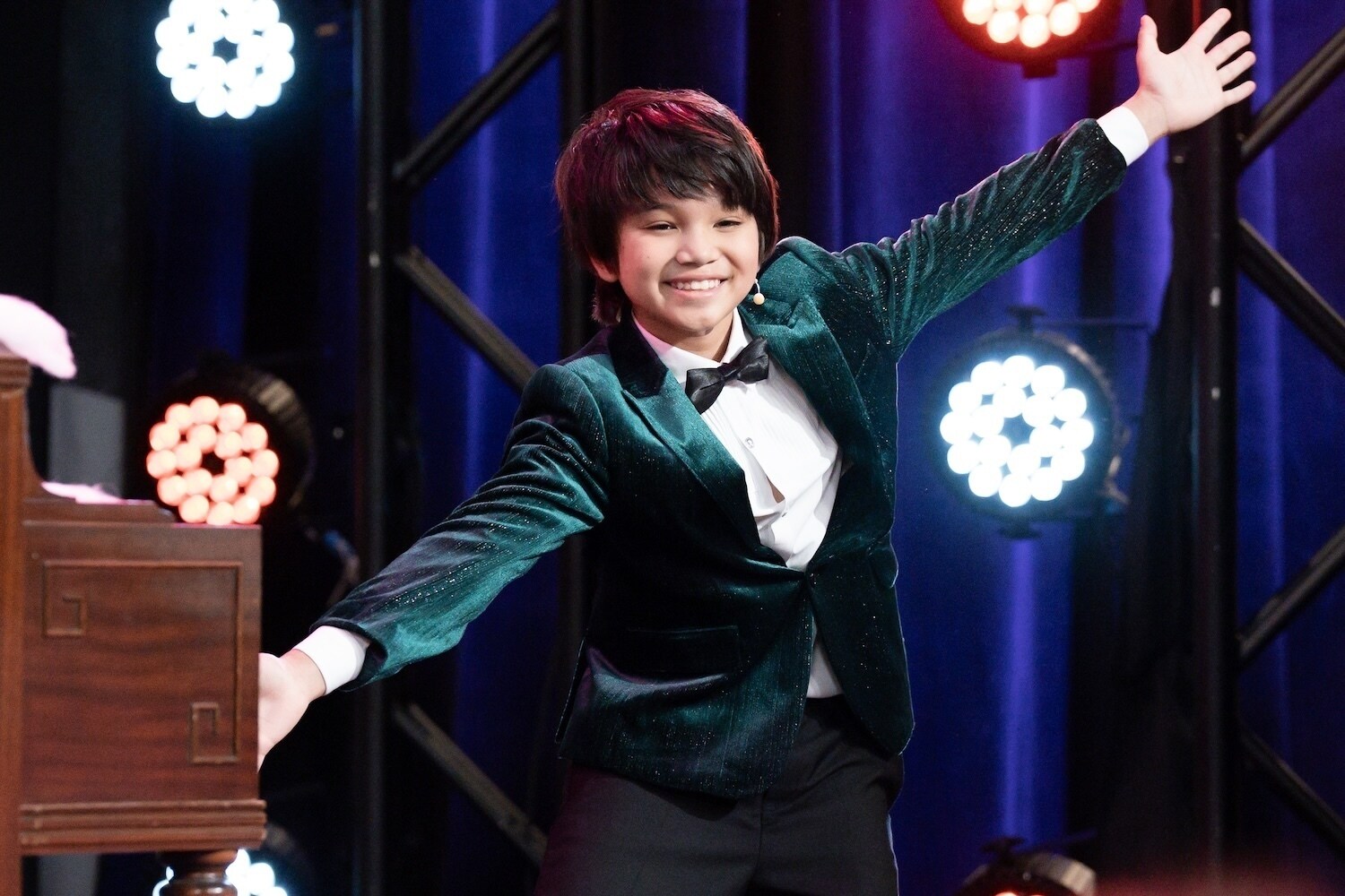 VAMPIRINA: TEENAGE VAMPIRE - “First Holiday” (Disney/Lara Solanki) MILO MAHARLIKA