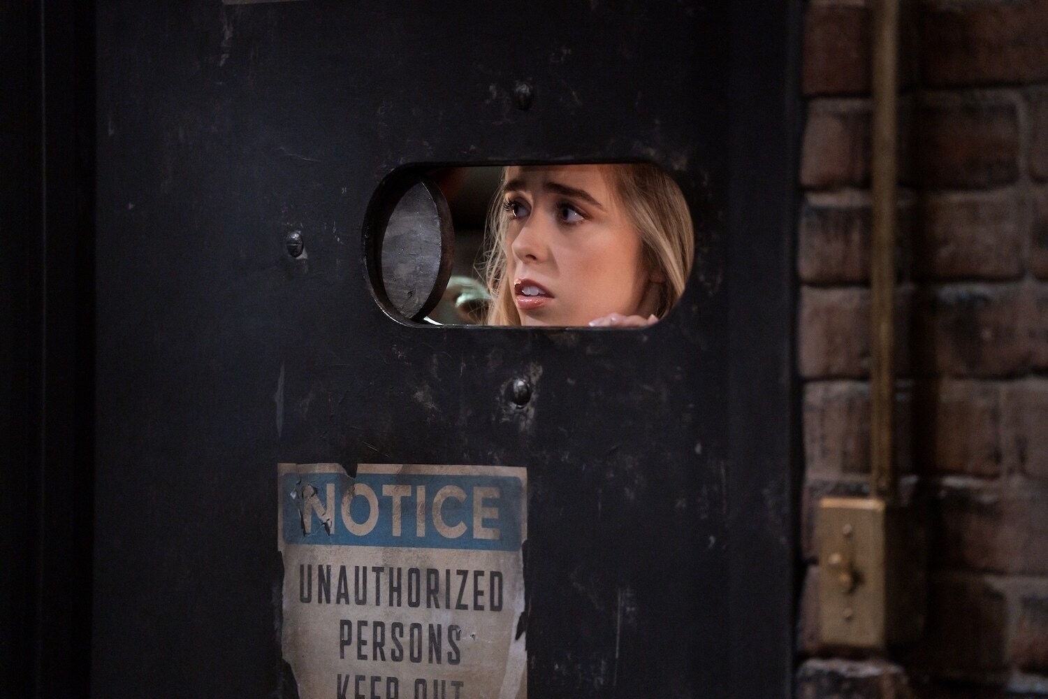 VAMPIRE - “First Holiday” (Disney/Lara Solanki) JENNA DAVIS