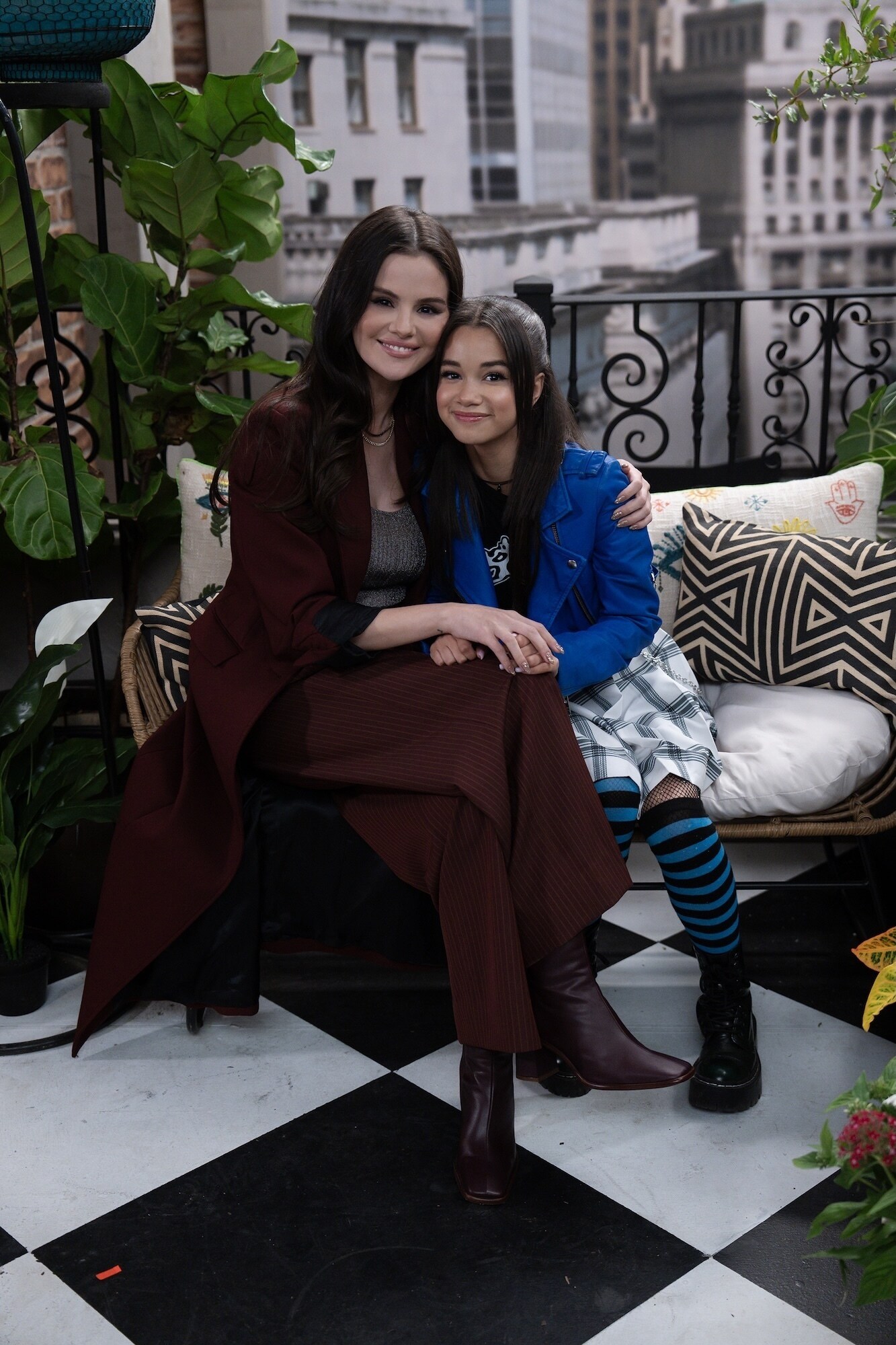 WIZARDS BEYOND WAVERLY PLACE - "The Wizard At The End Of The World: Part One" (Disney/Eric McCandless) SELENA GOMEZ, JANICE LEANN BROWN