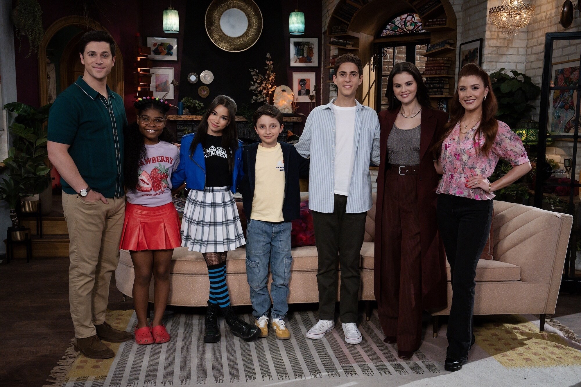 WIZARDS BEYOND WAVERLY PLACE - "The Wizard At The End Of The World: Part One" (Disney/Eric McCandless) DAVID HENRIE, TAYLOR CORA, JANICE LEANN BROWN, MAX MATENKO, ALKAIO THIELE, SELENA GOMEZ, MIMI GIANOPULOS