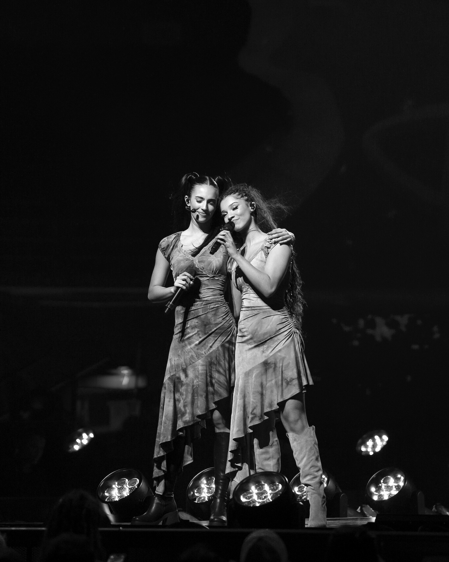 DESCENDANTS / ZOMBIES: WORLDS COLLIDE CONCERT SPECIAL - Anaheim show. (Disney/Henry Arres) KYLIE CANTRALL, MALIA BAKER