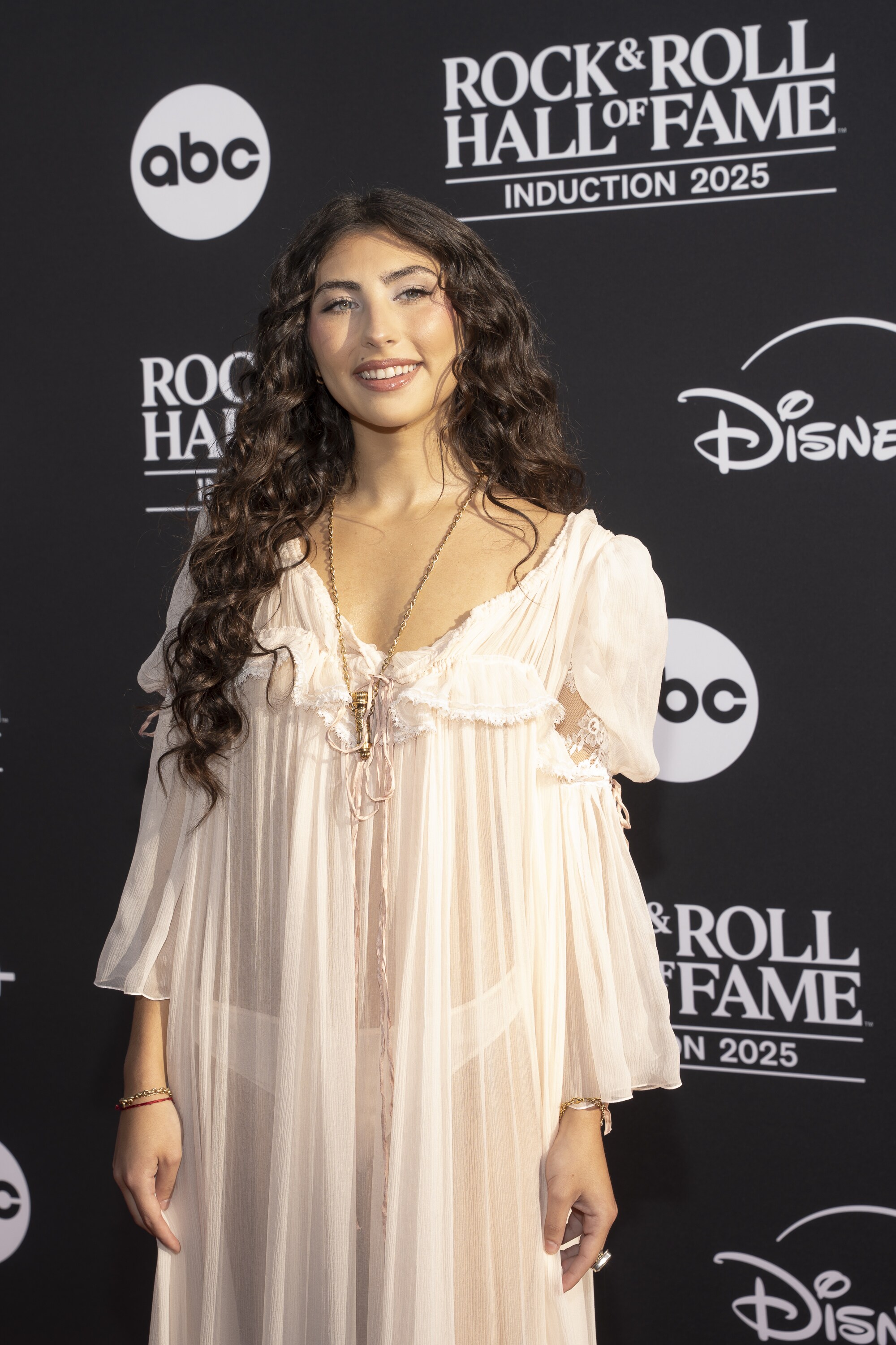 ROCK & ROLL HALL OF FAME 2025 INDUCTION CEREMONY – The 2025 Rock & Roll Hall of Fame Induction Ceremony, with once-in-a-lifetime performances and collaborations paying tribute to the iconic, generation-defining inductees, will be broadcast live coast to coast from Los Angeles on SATURDAY, NOV. 8 (8:00 p.m. EDT) on Disney+. (Disney/Cristian Lopez)  TONI CORNELL 