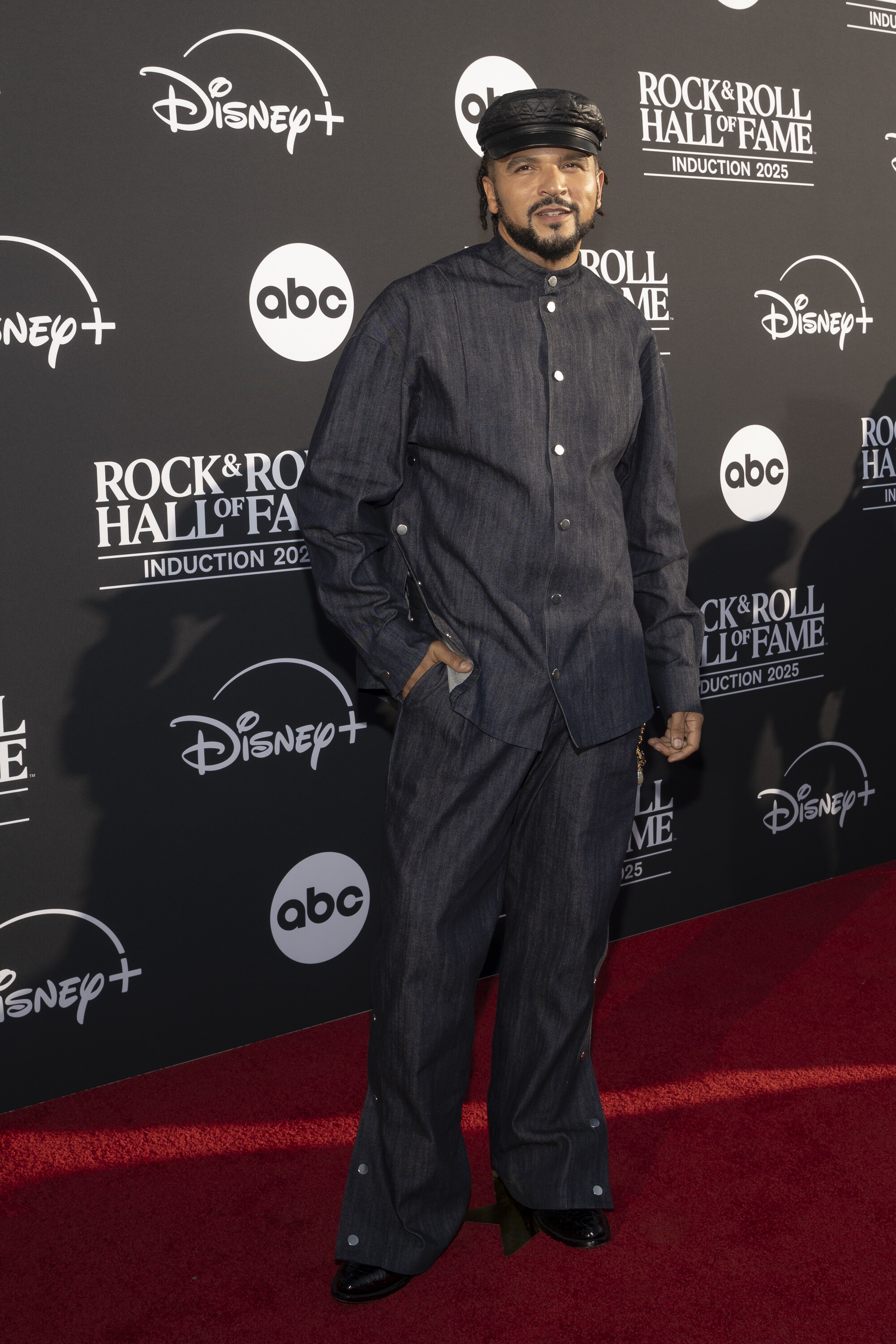 ROCK & ROLL HALL OF FAME 2025 INDUCTION CEREMONY – The 2025 Rock & Roll Hall of Fame Induction Ceremony, with once-in-a-lifetime performances and collaborations paying tribute to the iconic, generation-defining inductees, will be broadcast live coast to coast from Los Angeles on SATURDAY, NOV. 8 (8:00 p.m. EDT) on Disney+. (Disney/Cristian Lopez)  JEMEL MCWILLIAMS 