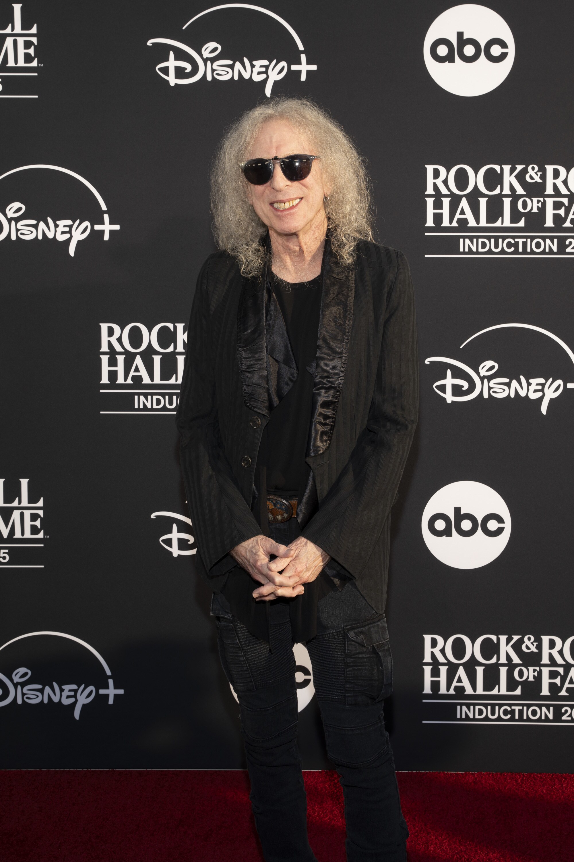 ROCK & ROLL HALL OF FAME 2025 INDUCTION CEREMONY – The 2025 Rock & Roll Hall of Fame Induction Ceremony, with once-in-a-lifetime performances and collaborations paying tribute to the iconic, generation-defining inductees, will be broadcast live coast to coast from Los Angeles on SATURDAY, NOV. 8 (8:00 p.m. EDT) on Disney+. (Disney/Cristian Lopez)  WADDY WACHTEL  