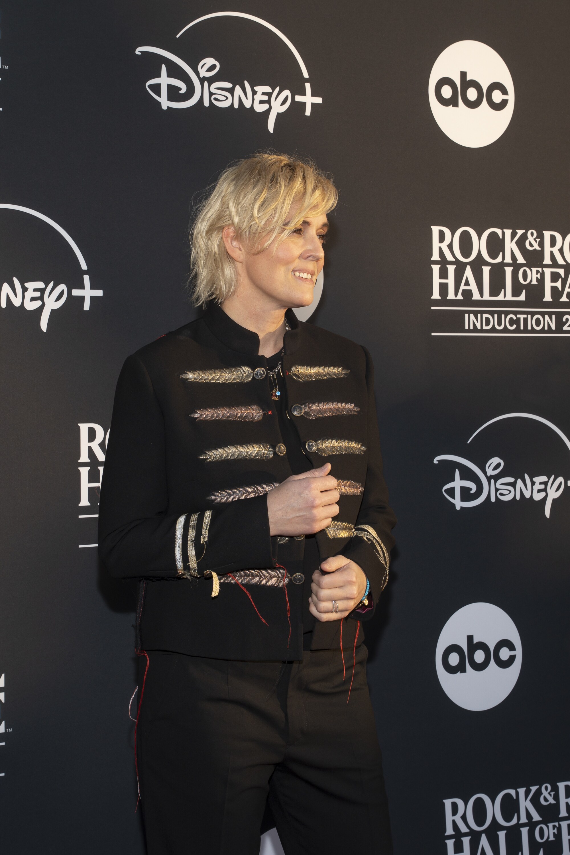 ROCK & ROLL HALL OF FAME 2025 INDUCTION CEREMONY – The 2025 Rock & Roll Hall of Fame Induction Ceremony, with once-in-a-lifetime performances and collaborations paying tribute to the iconic, generation-defining inductees, will be broadcast live coast to coast from Los Angeles on SATURDAY, NOV. 8 (8:00 p.m. EDT) on Disney+. (Disney/Cristian Lopez)  BRANDI CARLILE 