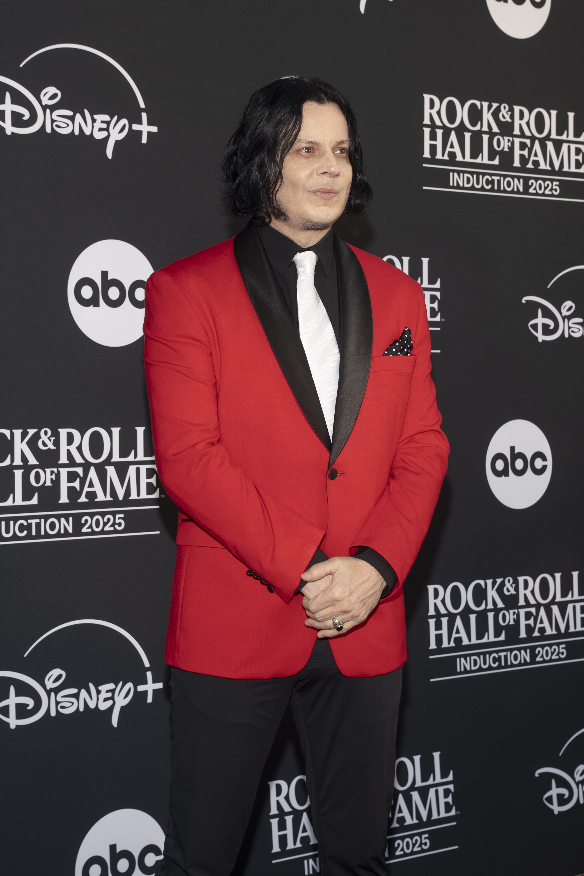 ROCK & ROLL HALL OF FAME 2025 INDUCTION CEREMONY – The 2025 Rock & Roll Hall of Fame Induction Ceremony, with once-in-a-lifetime performances and collaborations paying tribute to the iconic, generation-defining inductees, will be broadcast live coast to coast from Los Angeles on SATURDAY, NOV. 8 (8:00 p.m. EDT) on Disney+. (Disney/Cristian Lopez)  JACK WHITE 