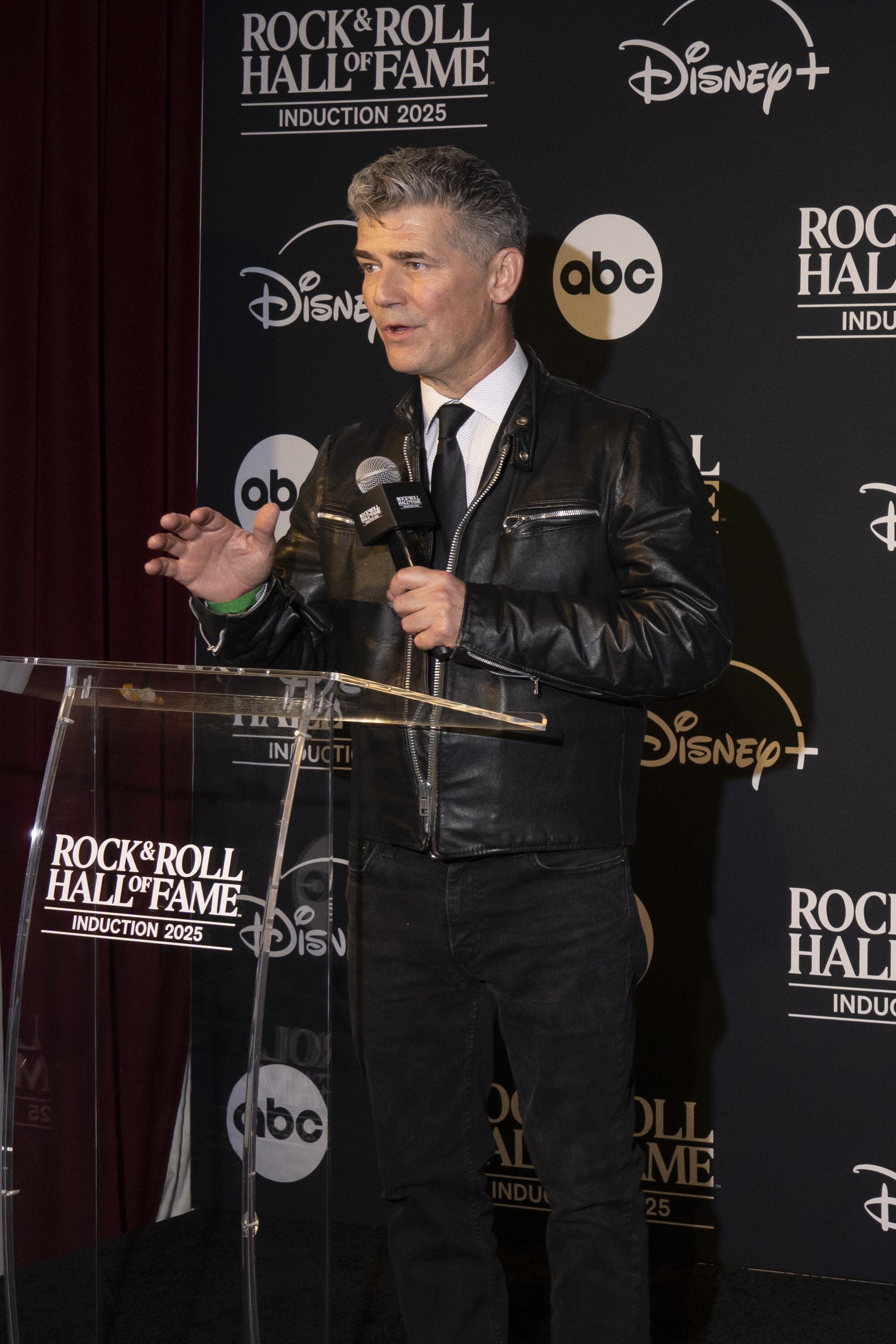 ROCK & ROLL HALL OF FAME 2025 INDUCTION CEREMONY – The 2025 Rock & Roll Hall of Fame Induction Ceremony, with once-in-a-lifetime performances and collaborations paying tribute to the iconic, generation-defining inductees, will be broadcast live coast to coast from Los Angeles on SATURDAY, NOV. 8 (8:00 p.m. EDT) on Disney+. (Disney/Ser Baffo)  GREG HARRIS (PRESIDENT, ROCK AND ROLL HALL OF FAME) 