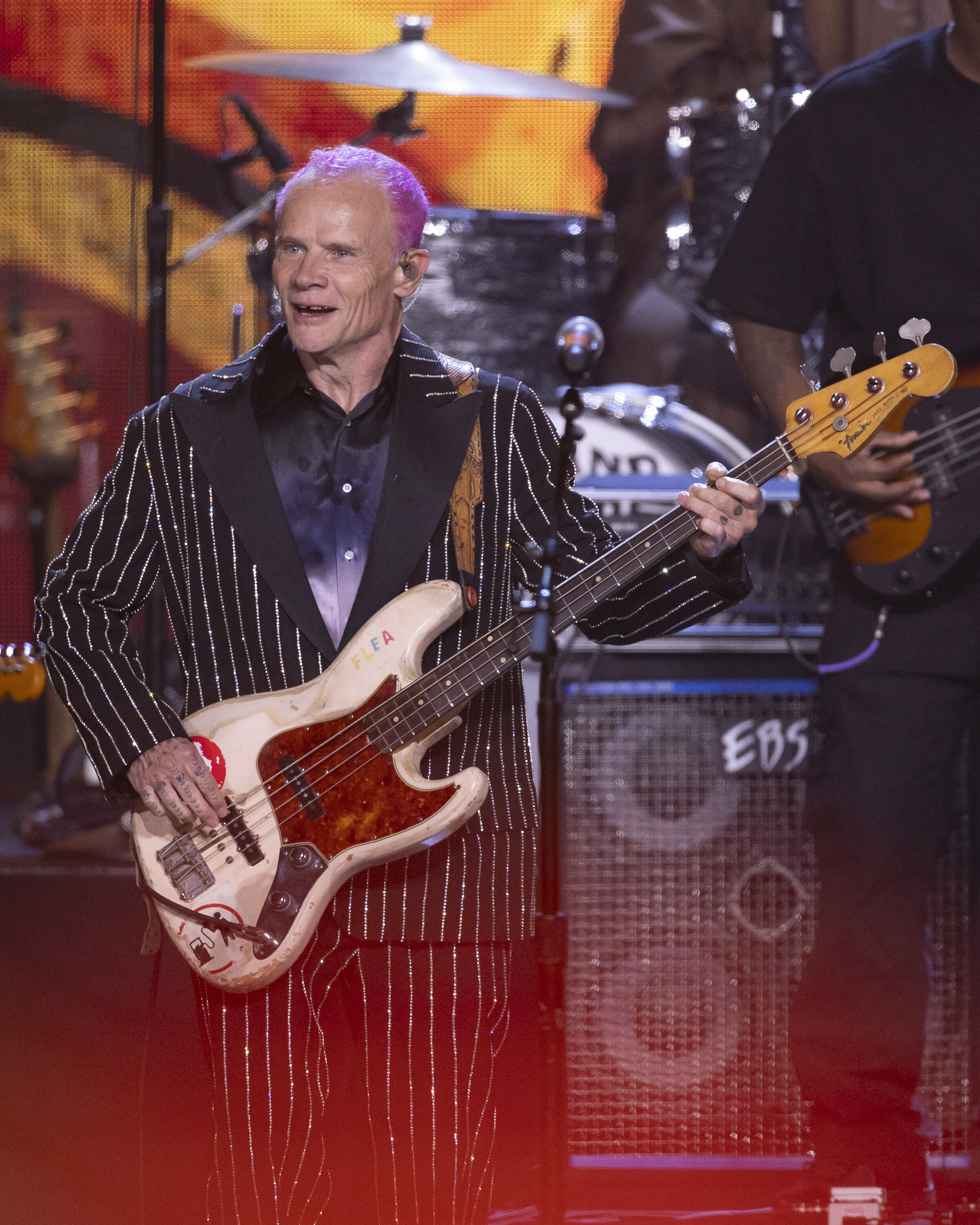 ROCK & ROLL HALL OF FAME 2025 INDUCTION CEREMONY – The 2025 Rock & Roll Hall of Fame Induction Ceremony, with once-in-a-lifetime performances and collaborations paying tribute to the iconic, generation-defining inductees, will be broadcast live coast to coast from Los Angeles on SATURDAY, NOV. 8 (8:00 p.m. EDT) on Disney+. (Disney/Frank Micelotta)  FLEA 