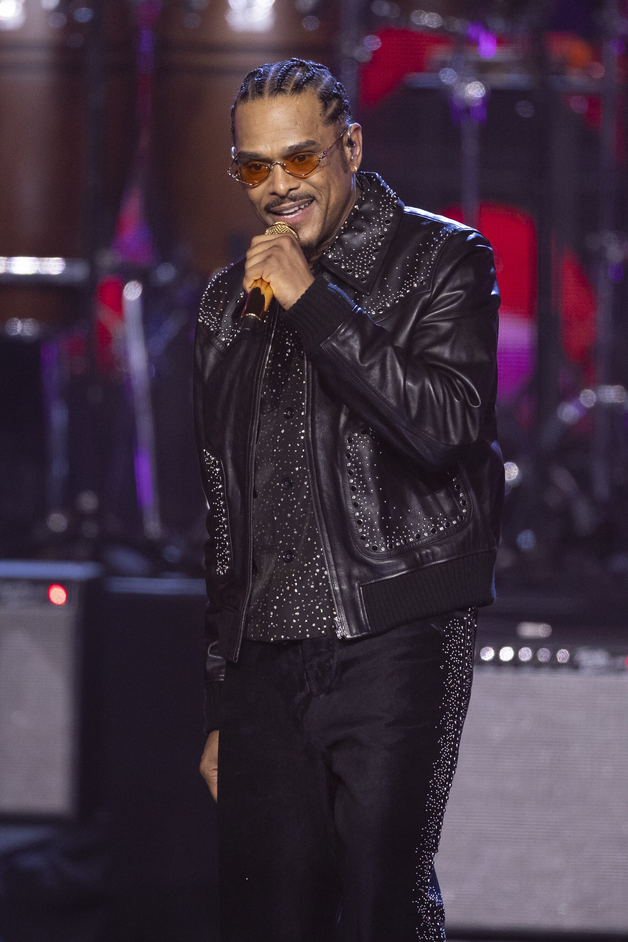 ROCK & ROLL HALL OF FAME 2025 INDUCTION CEREMONY – The 2025 Rock & Roll Hall of Fame Induction Ceremony, with once-in-a-lifetime performances and collaborations paying tribute to the iconic, generation-defining inductees, will be broadcast live coast to coast from Los Angeles on SATURDAY, NOV. 8 (8:00 p.m. EDT) on Disney+. (Disney/Frank Micelotta)  MAXWELL 