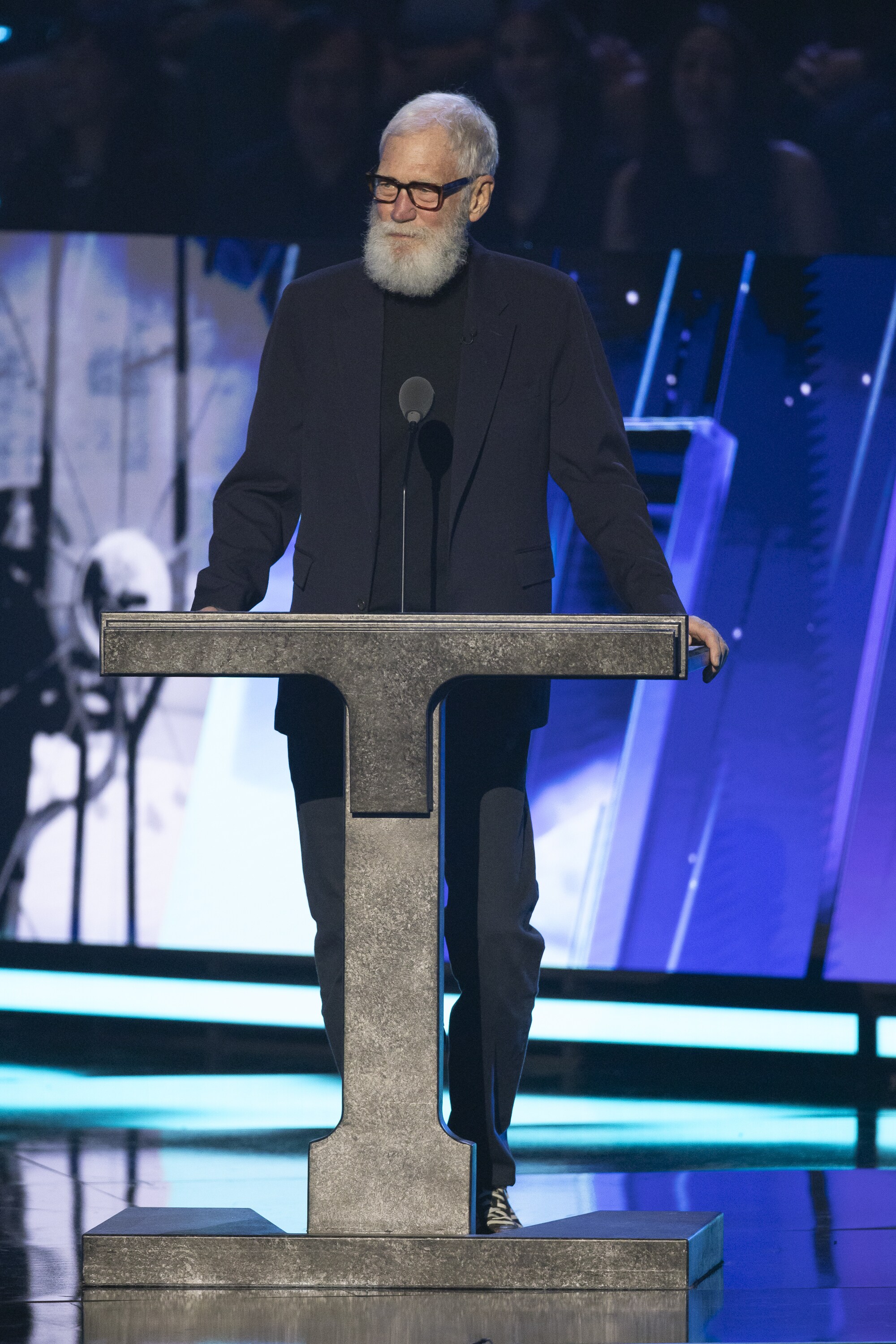 ROCK & ROLL HALL OF FAME 2025 INDUCTION CEREMONY – The 2025 Rock & Roll Hall of Fame Induction Ceremony, with once-in-a-lifetime performances and collaborations paying tribute to the iconic, generation-defining inductees, will be broadcast live coast to coast from Los Angeles on SATURDAY, NOV. 8 (8:00 p.m. EDT) on Disney+. (Disney/Frank Micelotta)  DAVID LETTERMAN 