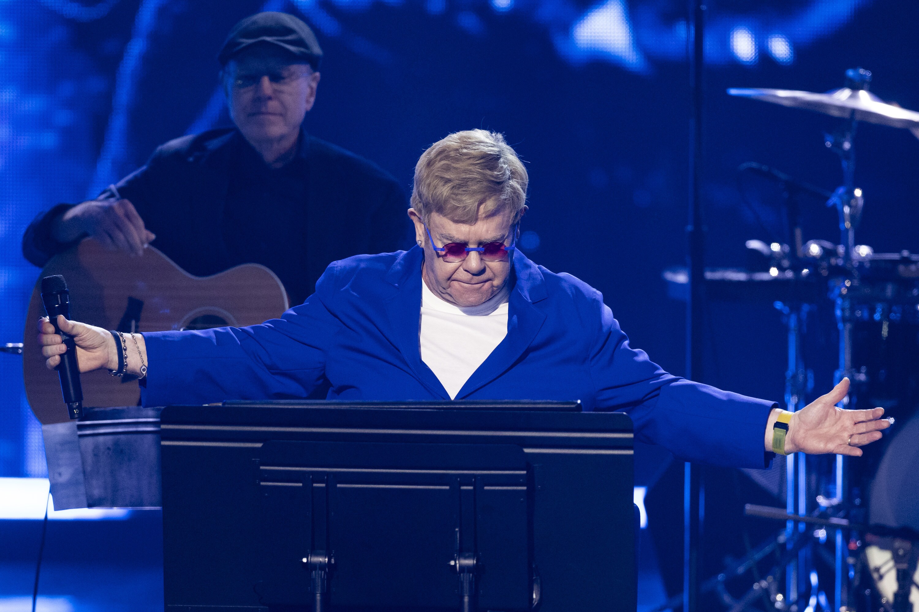 ROCK & ROLL HALL OF FAME 2025 INDUCTION CEREMONY – The 2025 Rock & Roll Hall of Fame Induction Ceremony, with once-in-a-lifetime performances and collaborations paying tribute to the iconic, generation-defining inductees, will be broadcast live coast to coast from Los Angeles on SATURDAY, NOV. 8 (8:00 p.m. EDT) on Disney+. (Disney/Frank Micelotta)  ELTON JOHN 