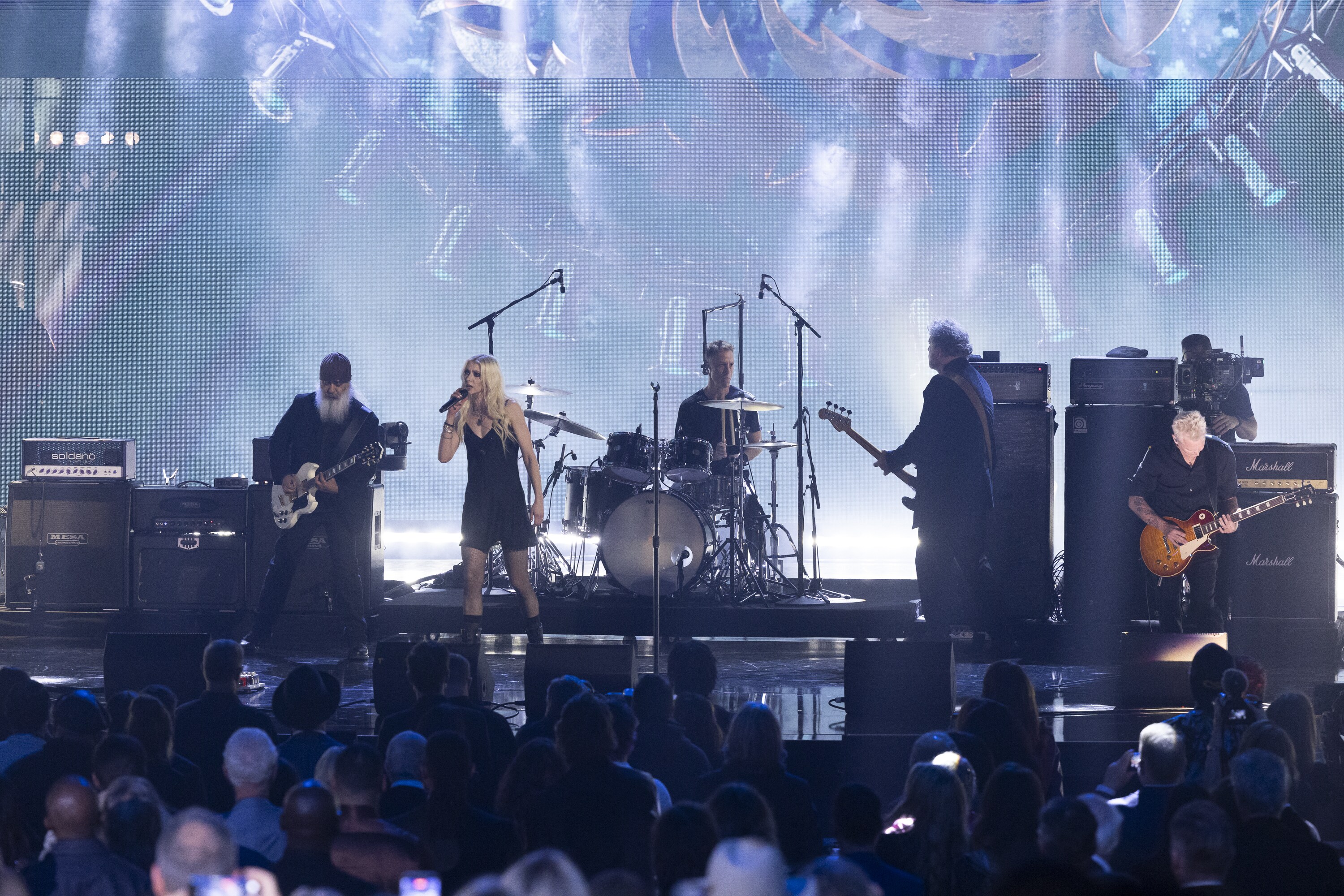 ROCK & ROLL HALL OF FAME 2025 INDUCTION CEREMONY – The 2025 Rock & Roll Hall of Fame Induction Ceremony, with once-in-a-lifetime performances and collaborations paying tribute to the iconic, generation-defining inductees, will be broadcast live coast to coast from Los Angeles on SATURDAY, NOV. 8 (8:00 p.m. EDT) on Disney+. (Disney/Frank Micelotta)  KIM THAYIL, TAYLOR MOMSEN, MATT CAMERON, BEN SHEPHERD, MIKE MCCREADY 