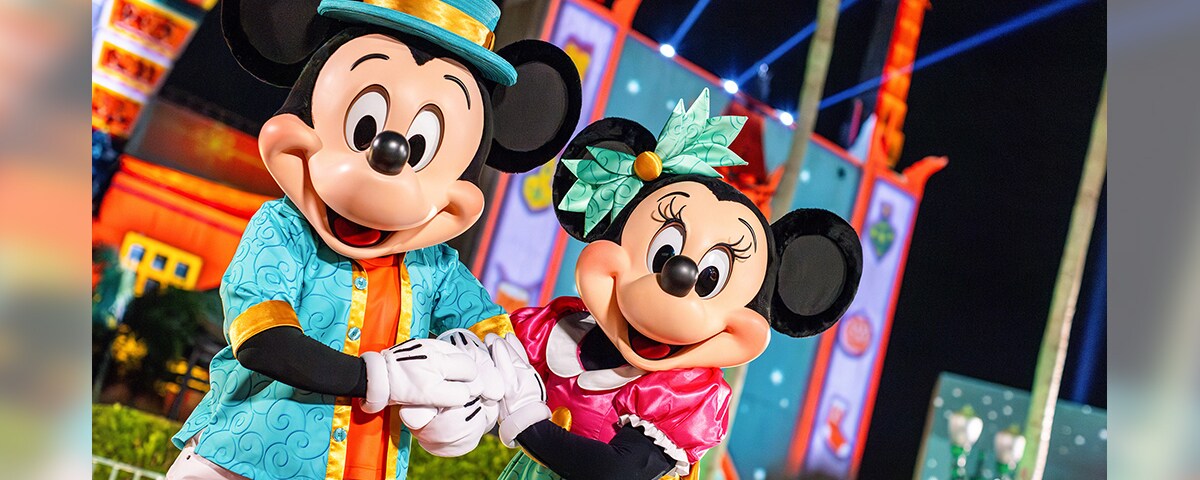 ウォルトディズニーワールド　クリスマス　カーディガン ウォルトディズニーワールドクリスマスカーディガン