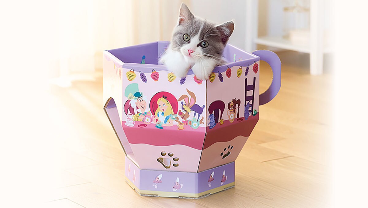 ティーカップ型の猫の爪とぎ