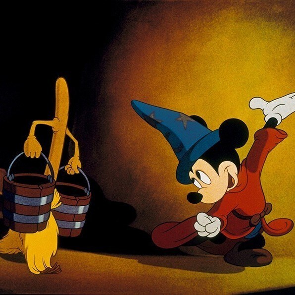 11月18日はミッキーの誕生日。ミッキーのスクリーンデビューをお祝い