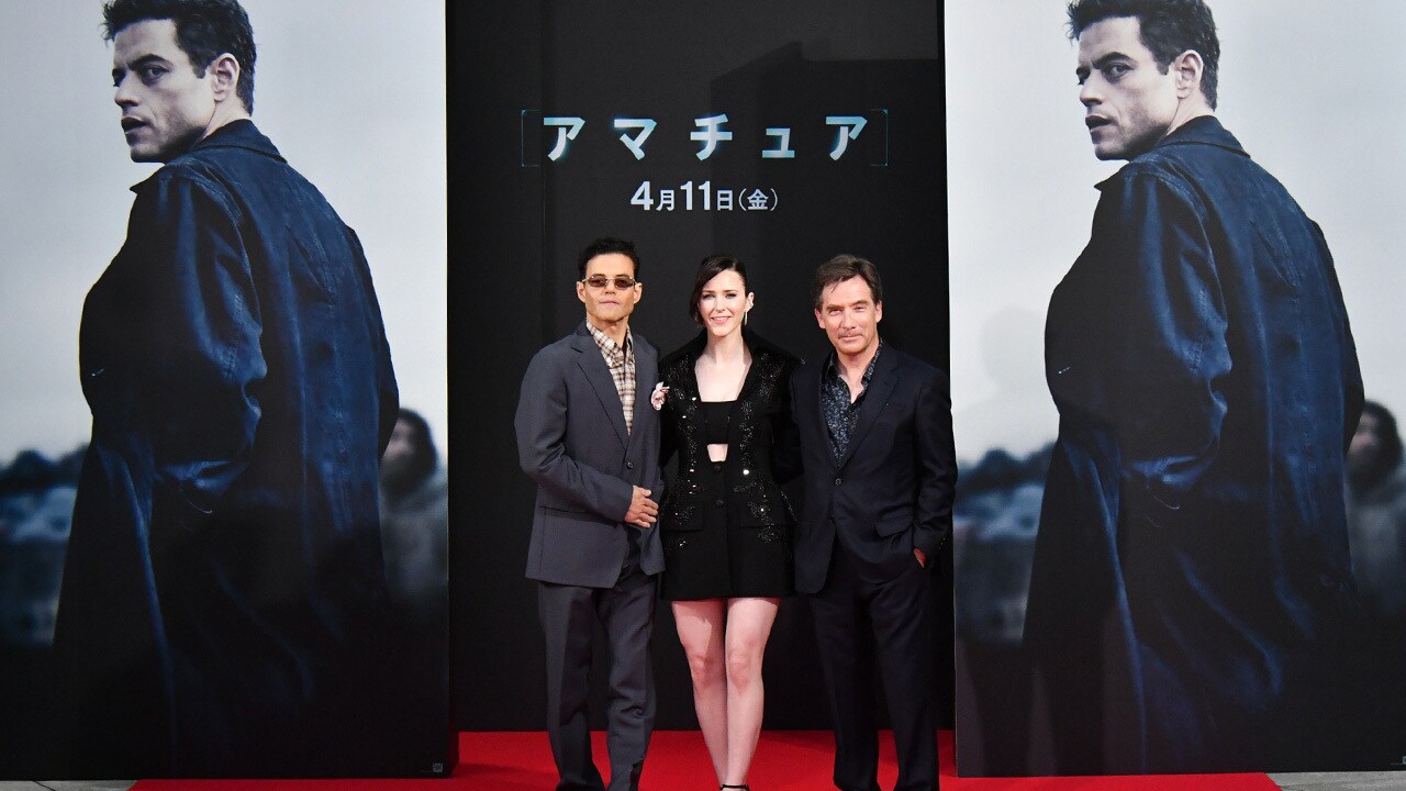 【アマチュア】7年ぶりのラミ・マレック(アカデミー賞®主演男優賞)来日で会場大熱狂！レイチェル・ブロズナハン、ジェームズ・ホーズ監督ら豪華キャスト＆製作陣集結！スペシャルゲスト三宅健さんがサプライズプレゼントと共にお出迎え！