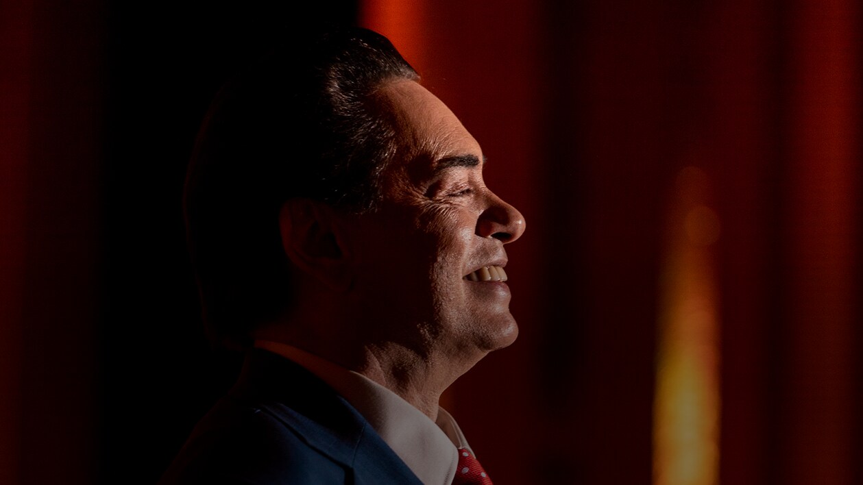 Quem é José Rubens Chachá, ator que interpreta Silvio Santos na maturidade em O Rei da TV