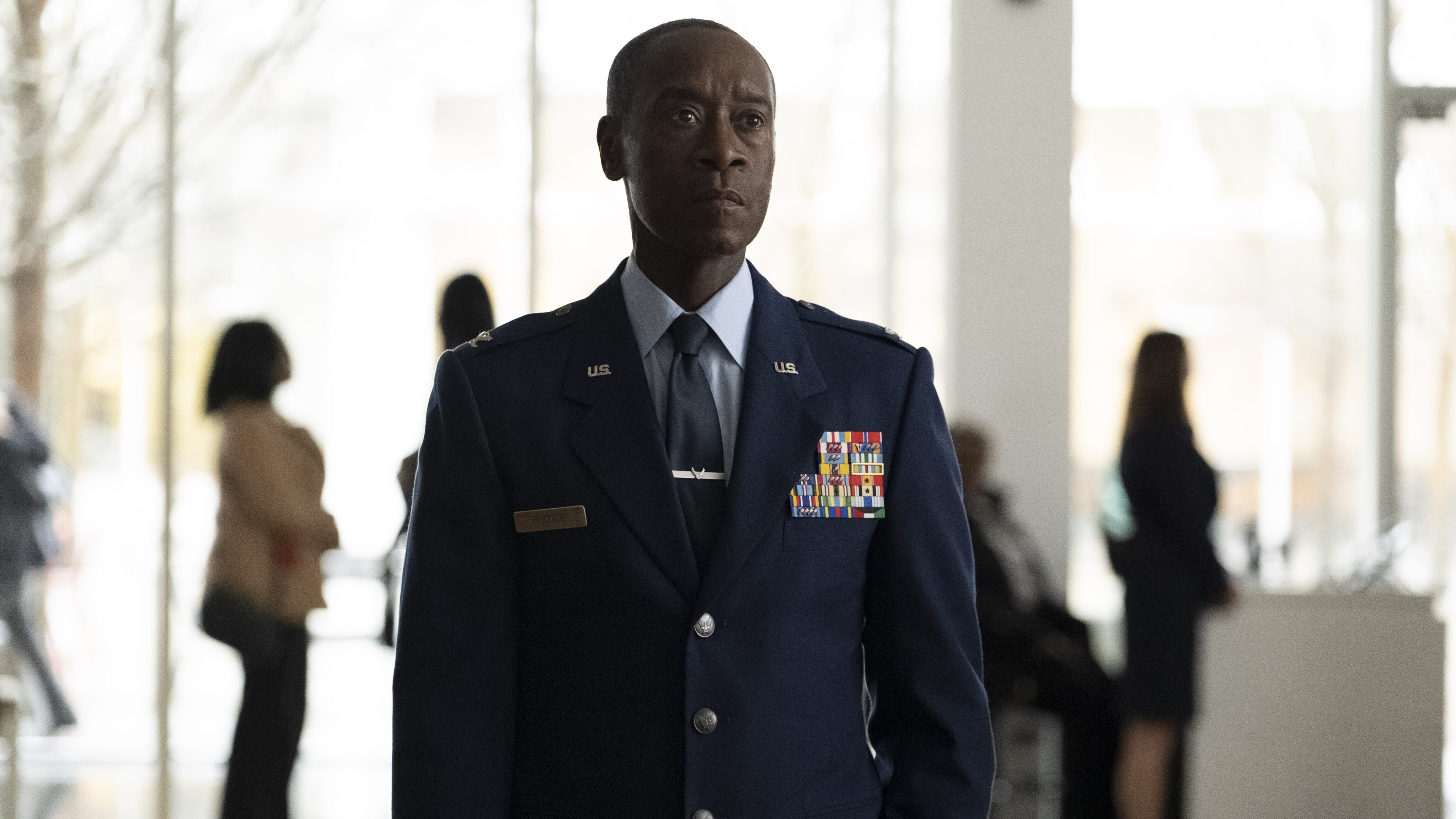 Rhodey (Don Cheadle) in Marvel Studios' THE FALCON AND THE WINTER SOLDIER exclusively on Disney+. Photo by Chuck Zlotnick. ©Marvel Studios 2021. All Rights Reserved