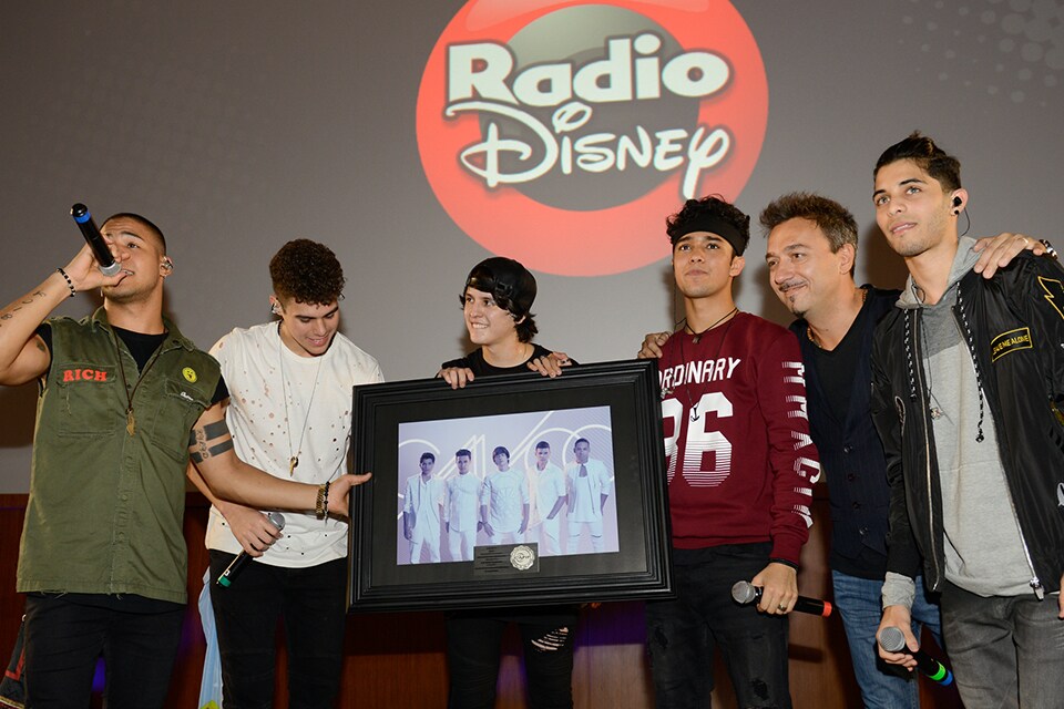 CNCO en Radio Disney Argentina.