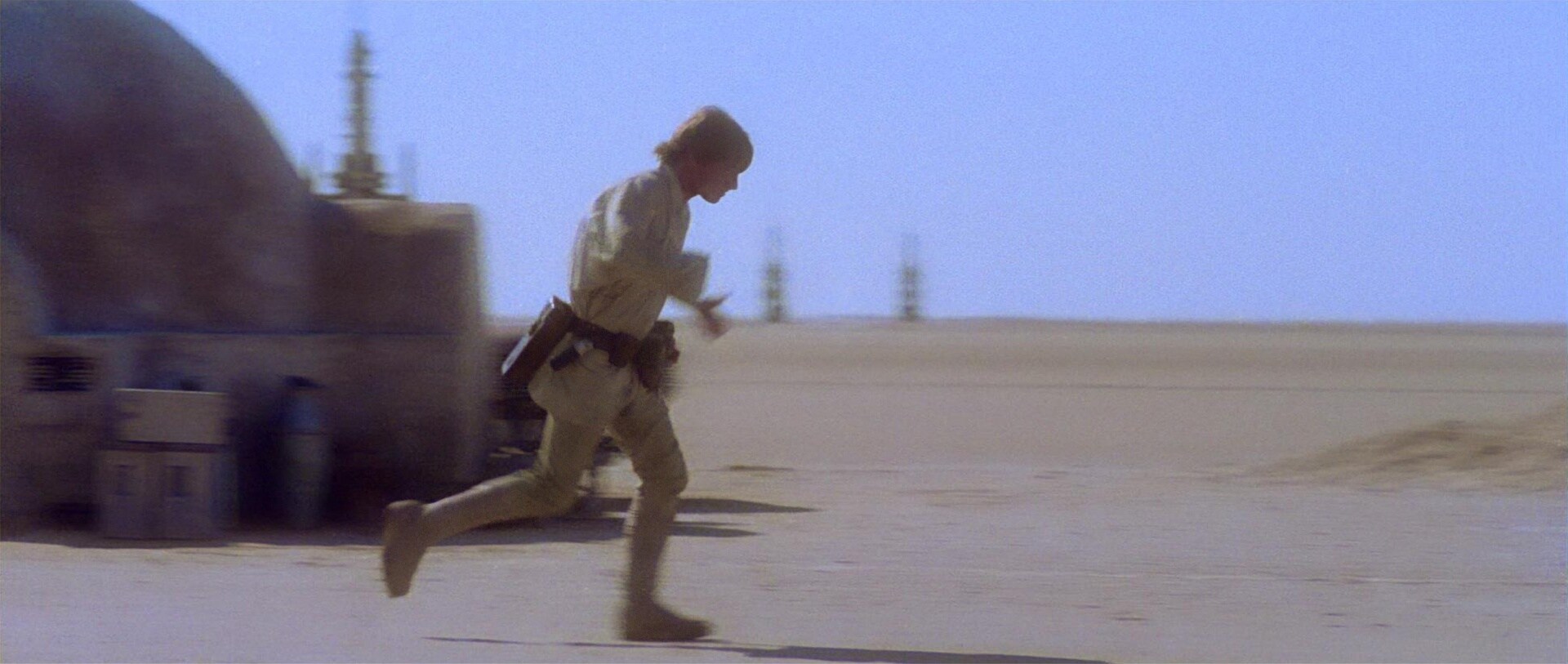 The first captured by B camera – simultaneously with the angle above – followed Luke’s path to the nearby rim after he hears a call from Aunt Beru.