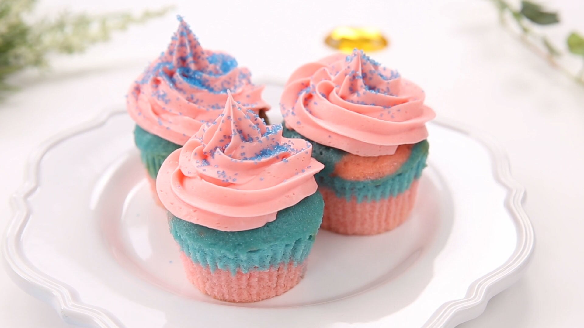 Aurora's Blue and Pink Cupcakes | Dishes by Disney