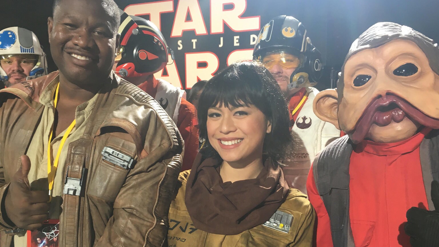 These Star Wars: The Last Jedi Cosplayers from the Red Carpet Premiere Are Most Impressive